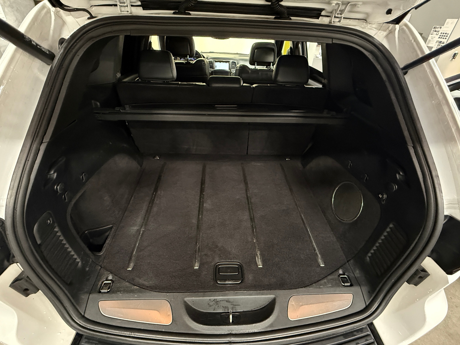 Thumbnail: 2017 Jeep Grand Cherokee - 6