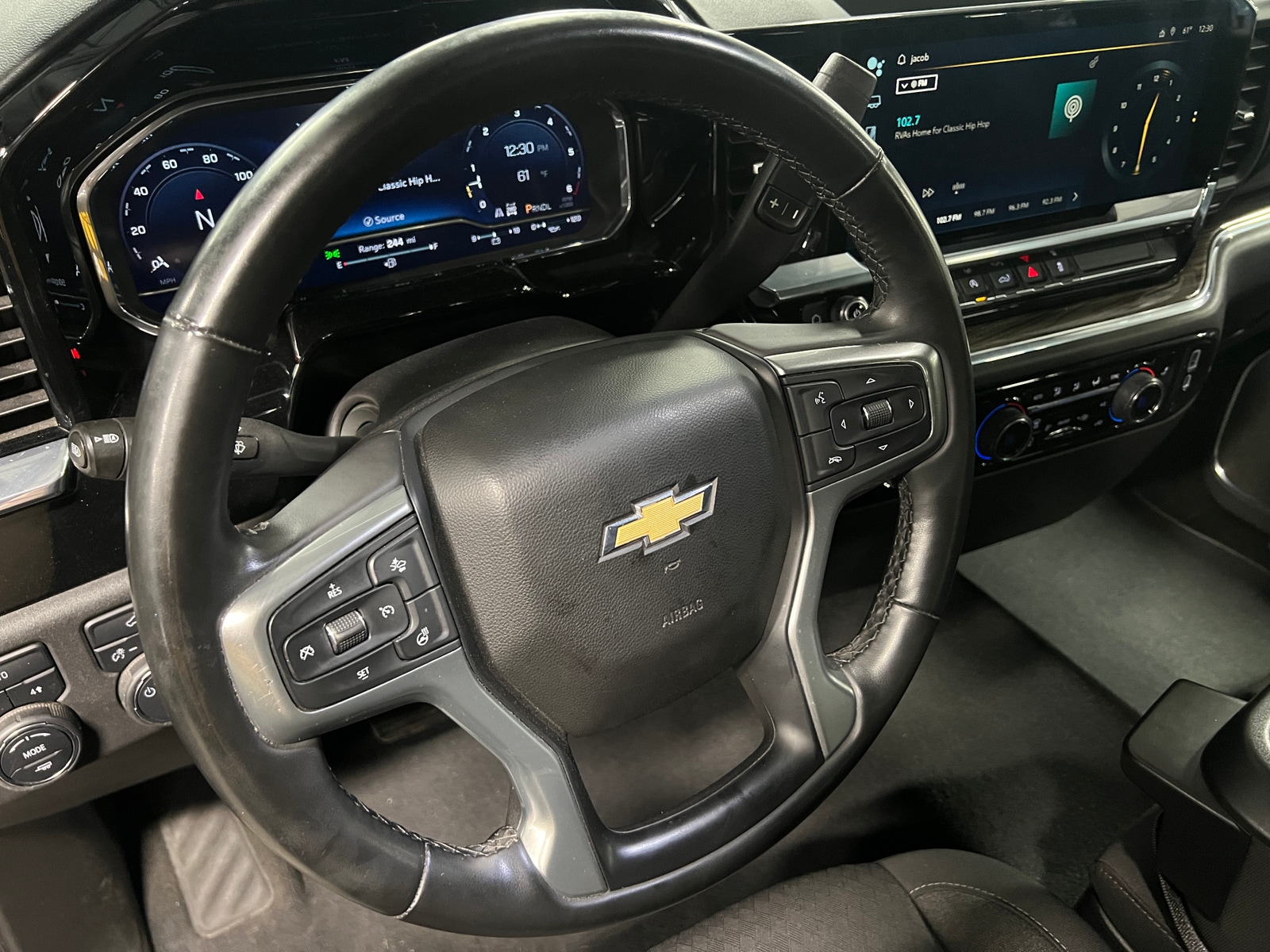 Thumbnail: 2023 Chevrolet Silverado 1500 - 5