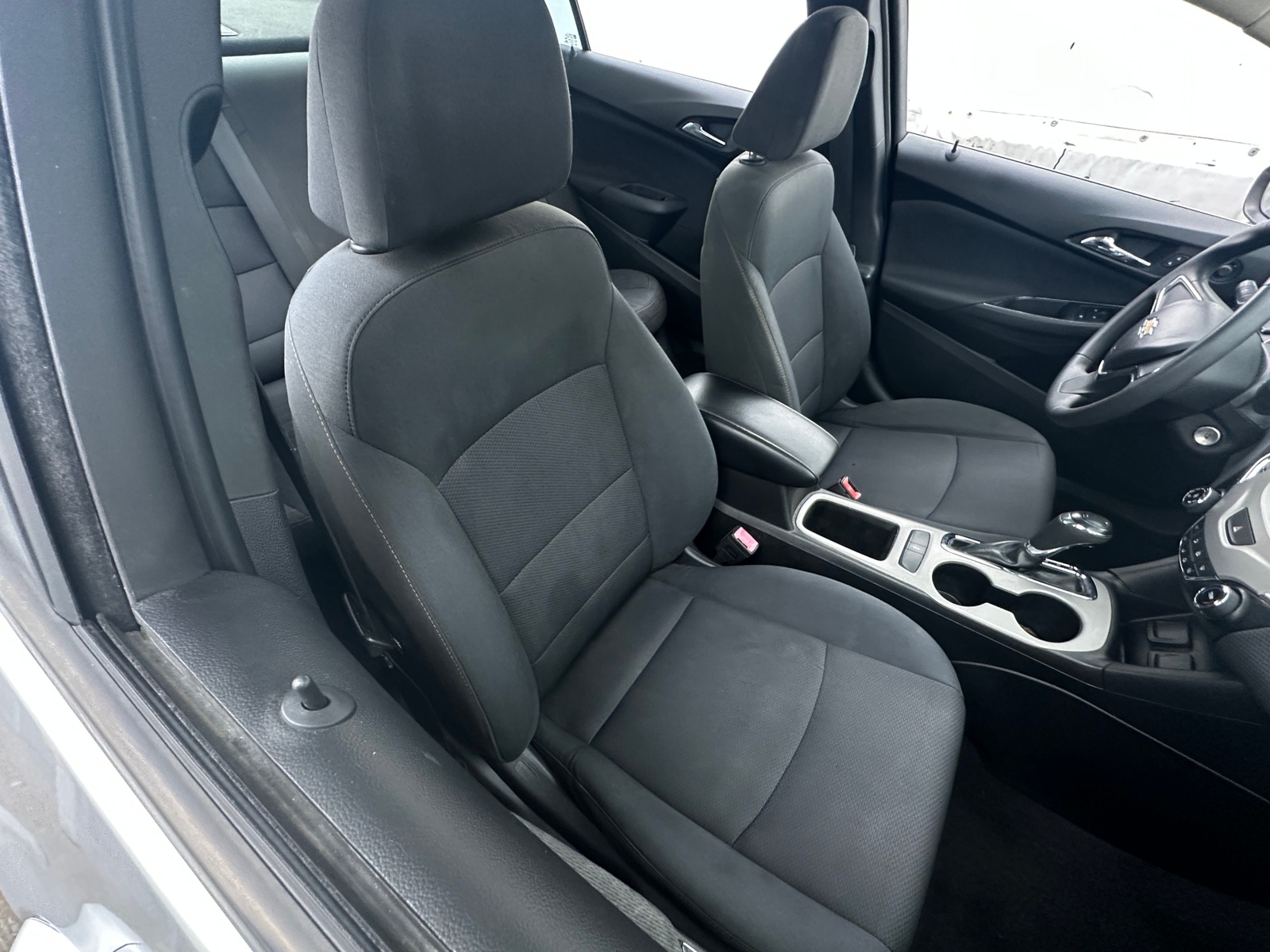 Thumbnail: 2018 Chevrolet Cruze - 2