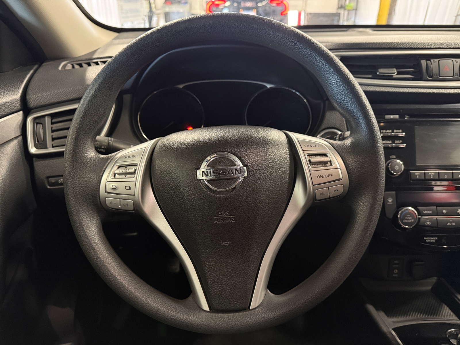 Thumbnail: 2015 Nissan Rogue - 5