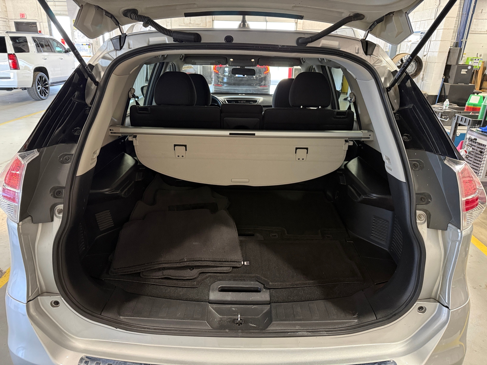 Thumbnail: 2015 Nissan Rogue - 7