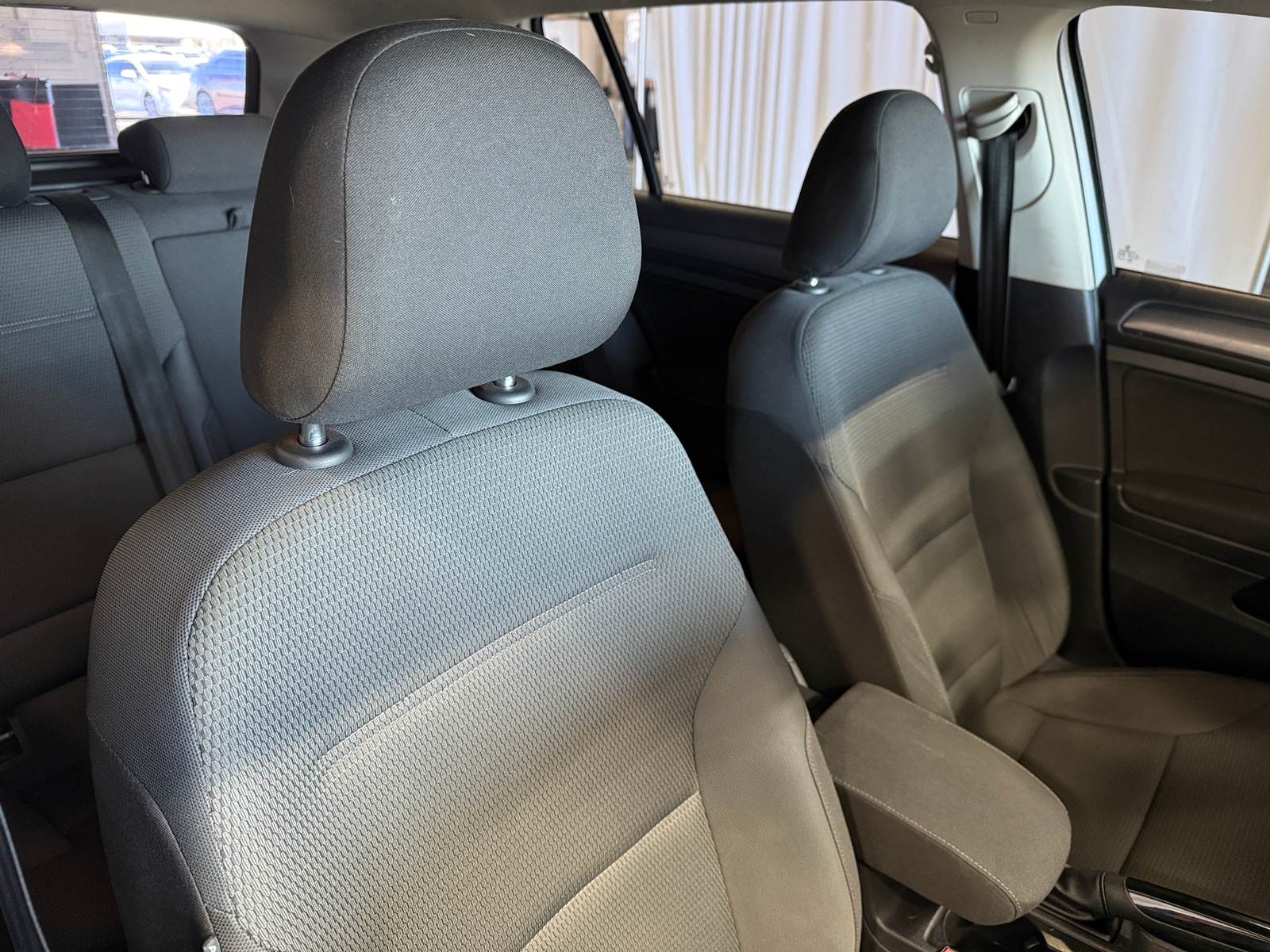 Thumbnail: 2019 Volkswagen e-Golf - 2