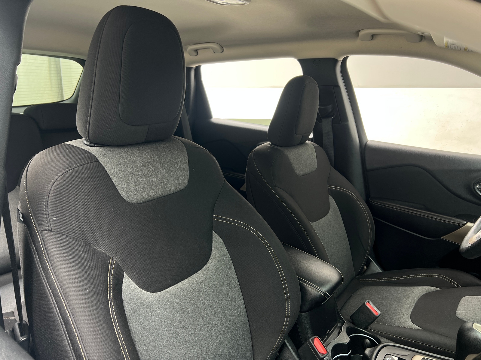 Thumbnail: 2018 Jeep Cherokee - 2