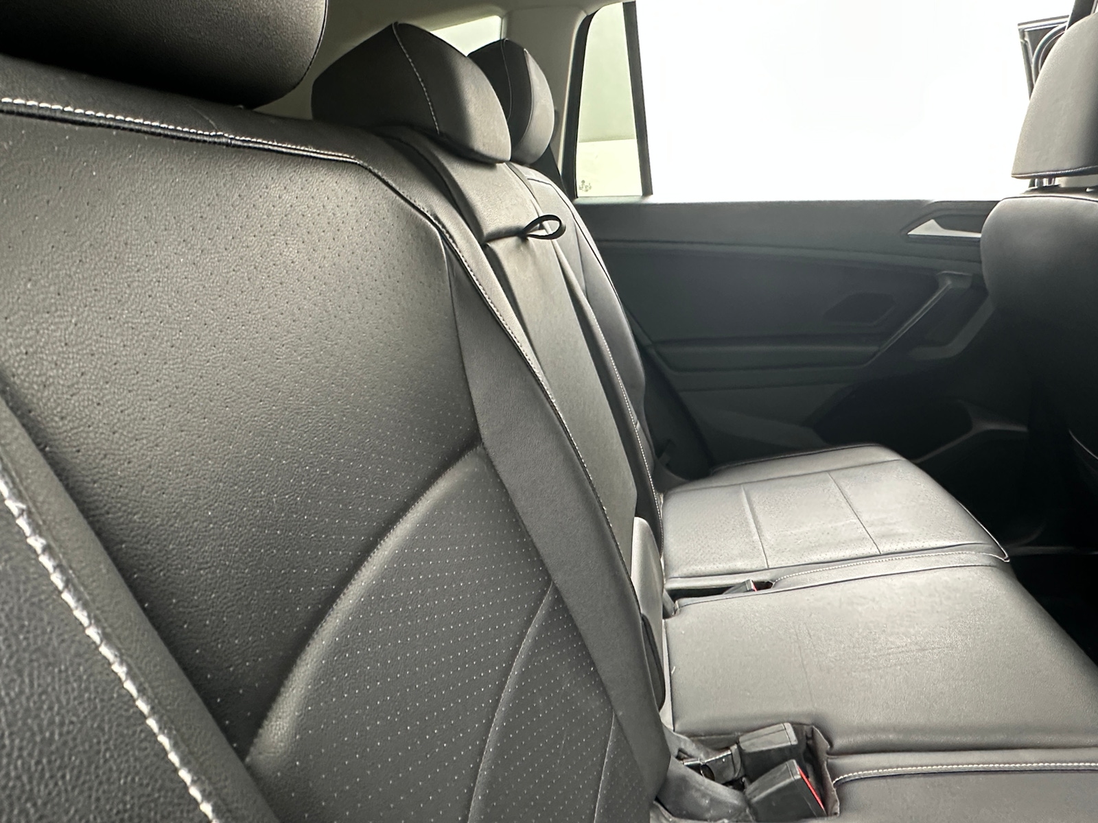 Thumbnail: 2021 Volkswagen Tiguan - 5