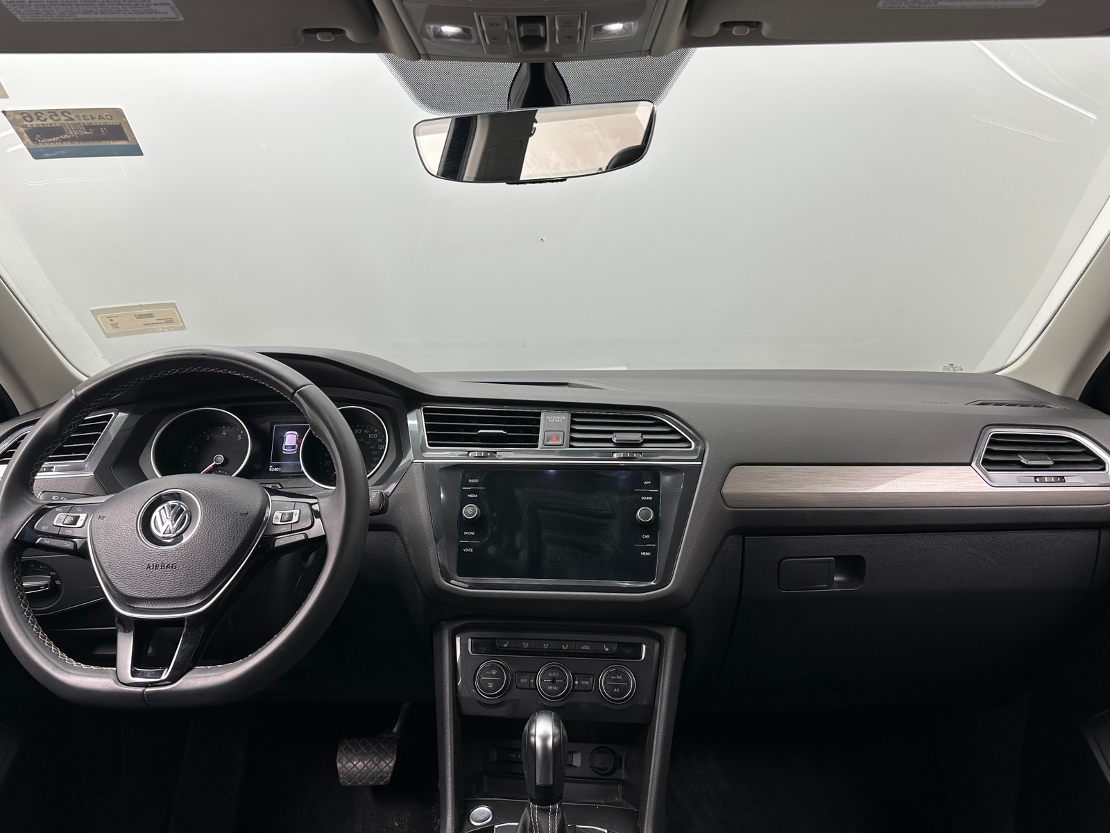 Thumbnail: 2021 Volkswagen Tiguan - 2