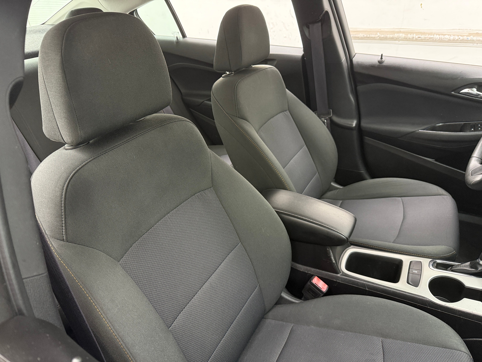 Thumbnail: 2017 Chevrolet Cruze - 2