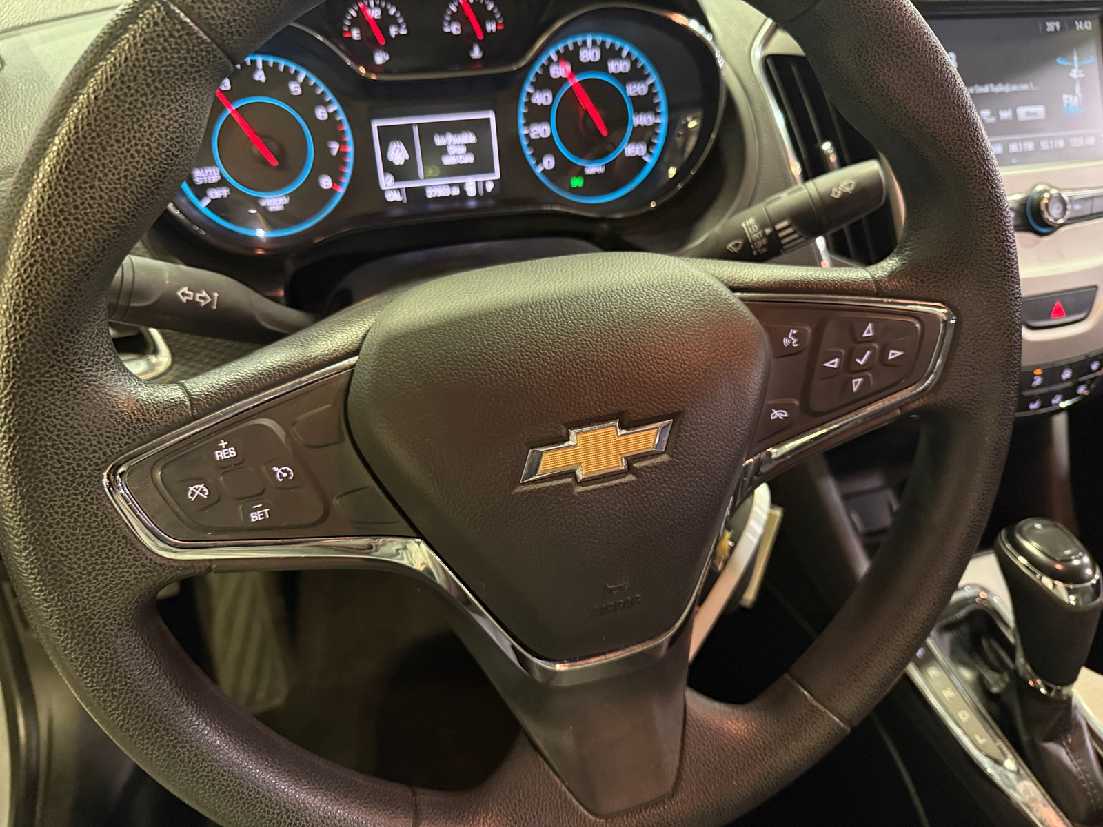 Thumbnail: 2017 Chevrolet Cruze - 5