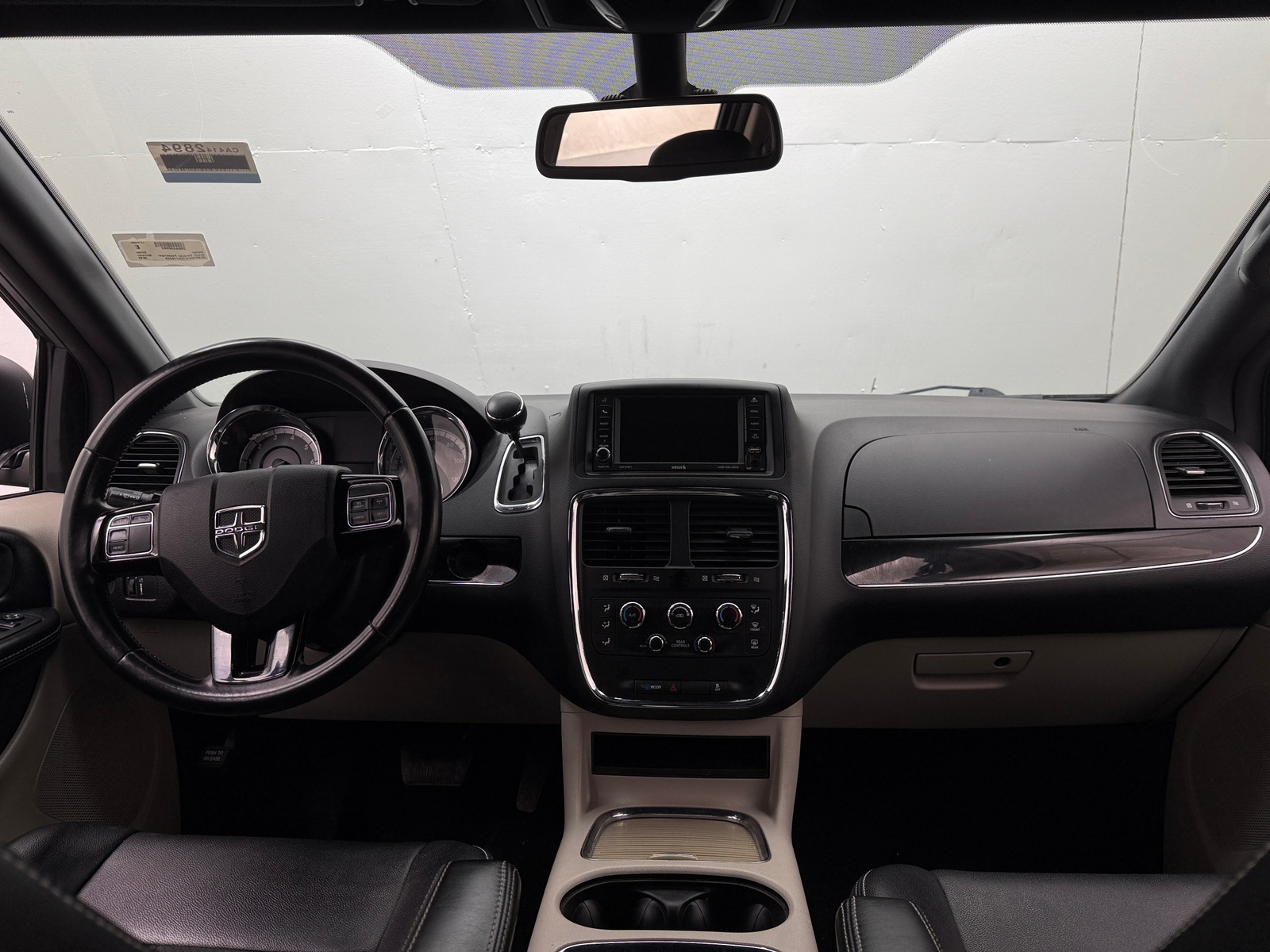 Thumbnail: 2019 Dodge Grand Caravan - 2