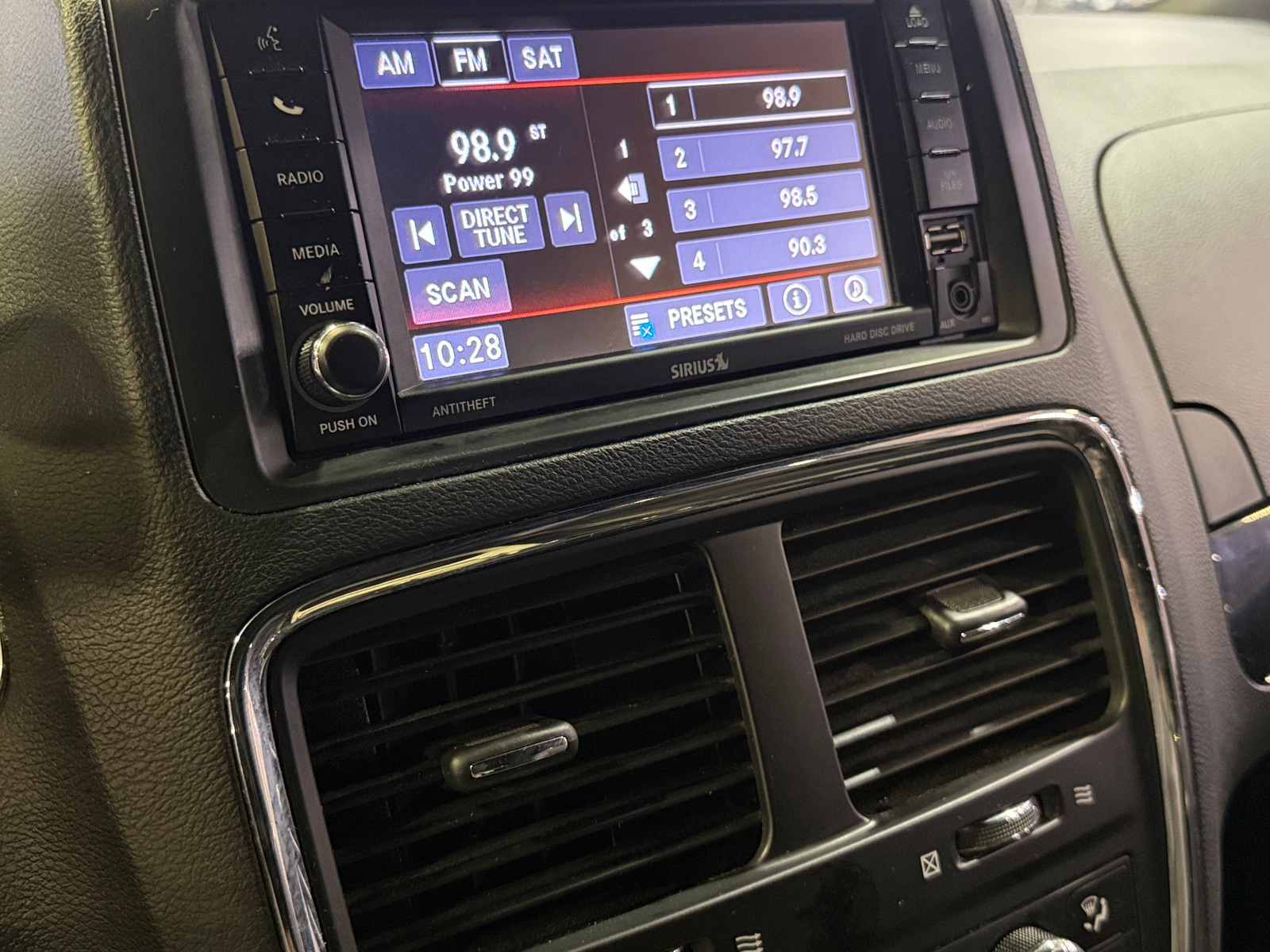 Thumbnail: 2019 Dodge Grand Caravan - 3