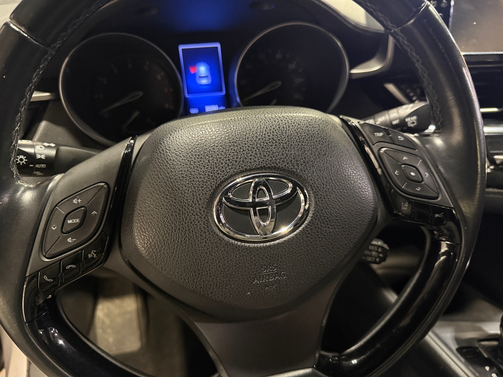 Thumbnail: 2018 Toyota C-HR - 5