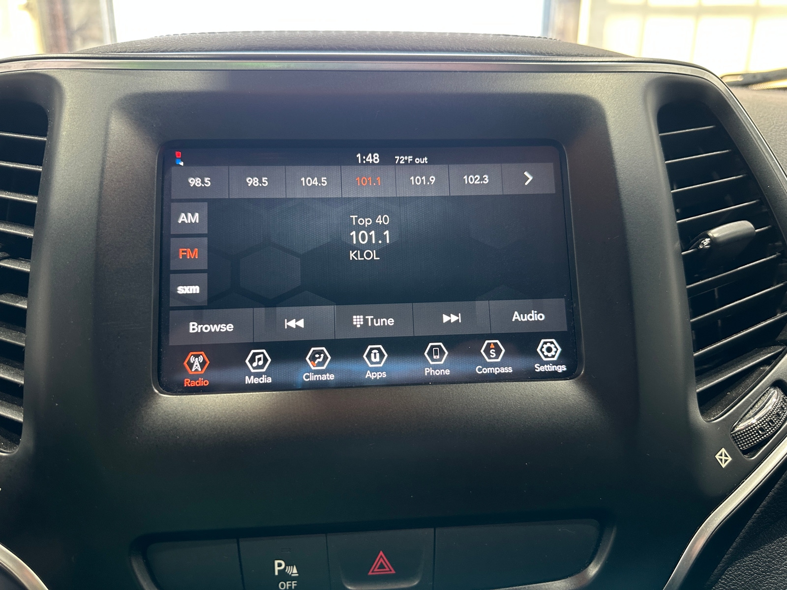 Thumbnail: 2019 Jeep Cherokee - 4