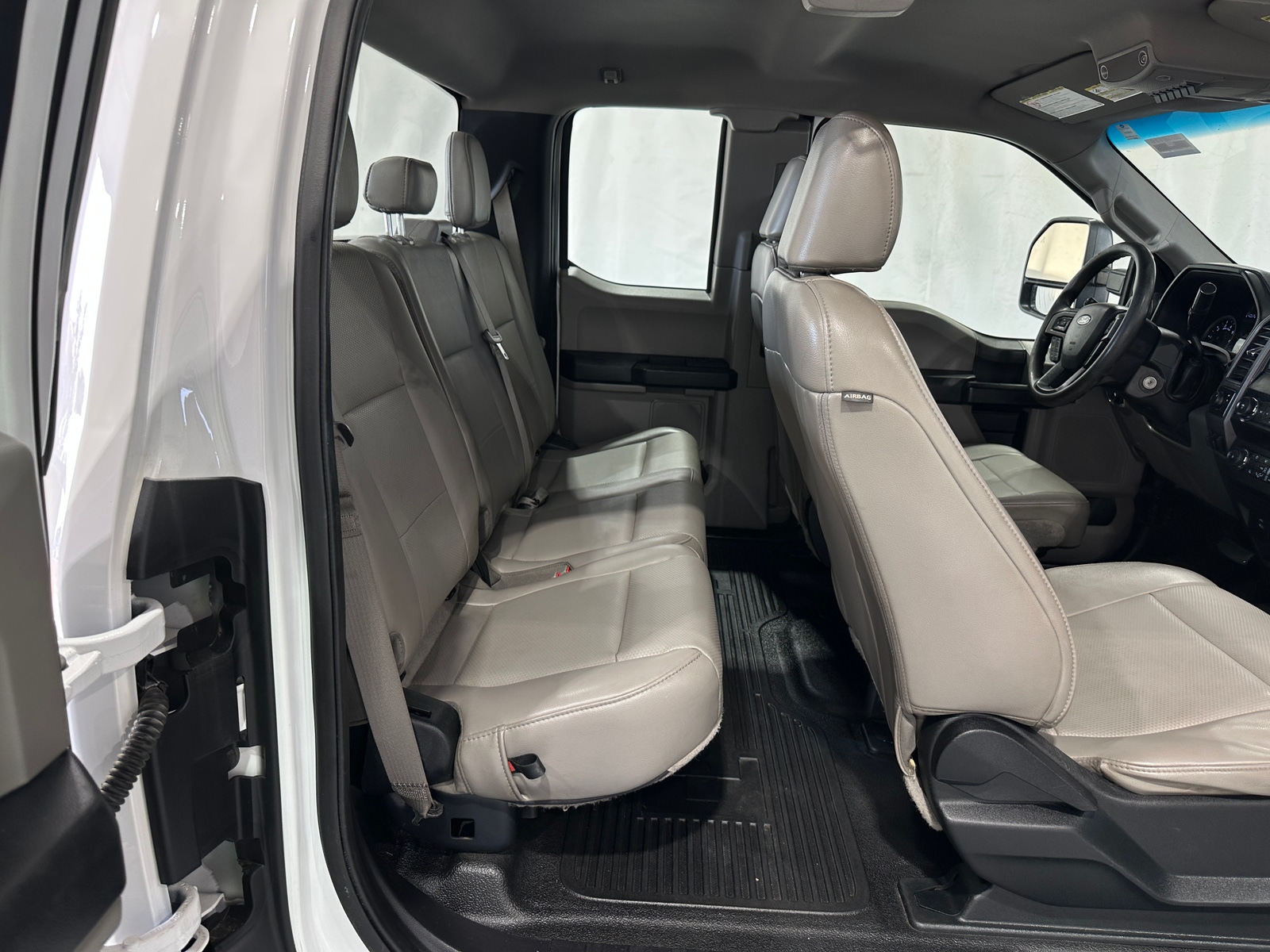 Thumbnail: 2019 Ford Econoline - 5