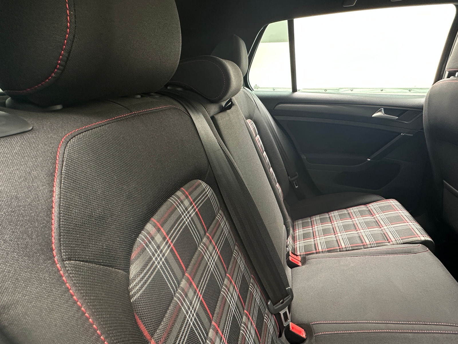 Thumbnail: 2018 Volkswagen Golf - 6