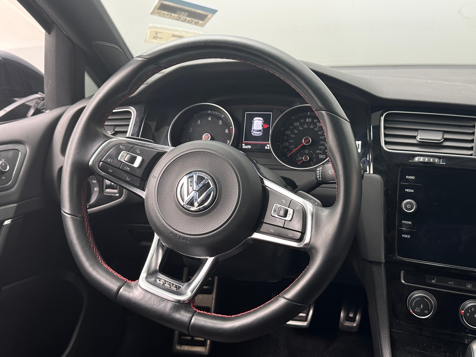 Thumbnail: 2018 Volkswagen Golf - 5