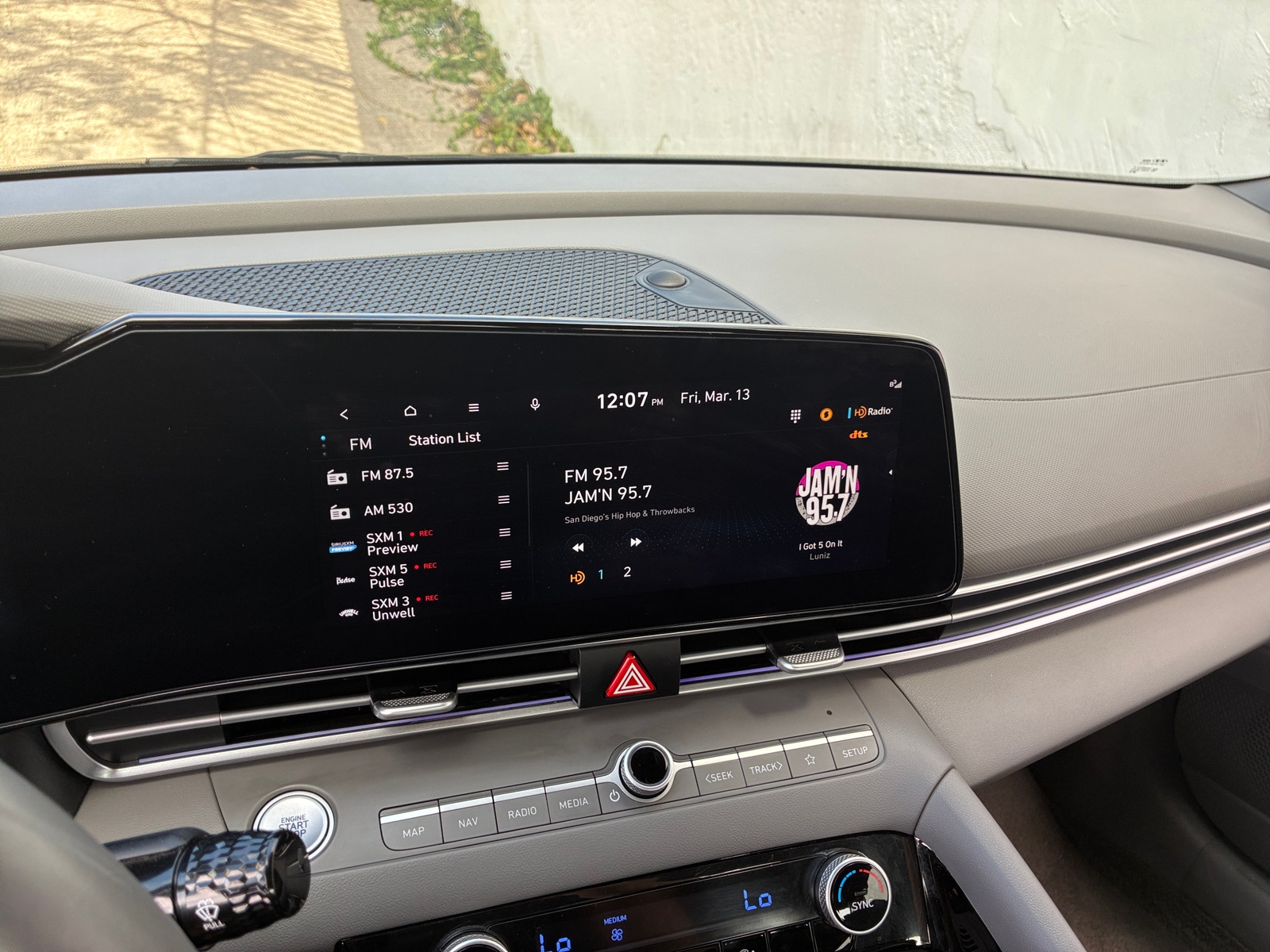 Thumbnail: 2025 Hyundai Elantra - 4