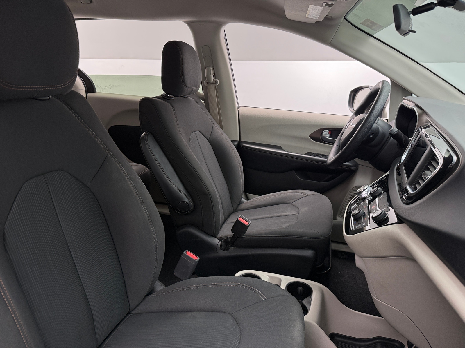 Thumbnail: 2019 Chrysler Pacifica - 2