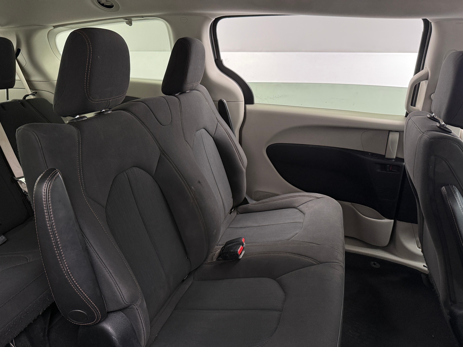 Thumbnail: 2019 Chrysler Pacifica - 6