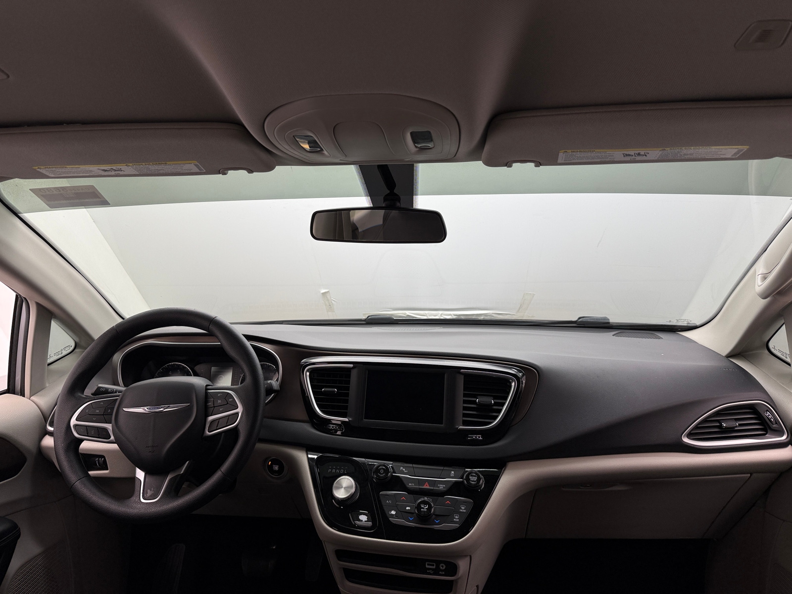 Thumbnail: 2019 Chrysler Pacifica - 3