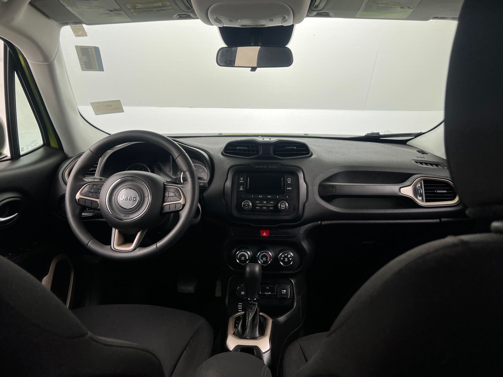 Thumbnail: 2017 Jeep Renegade - 3