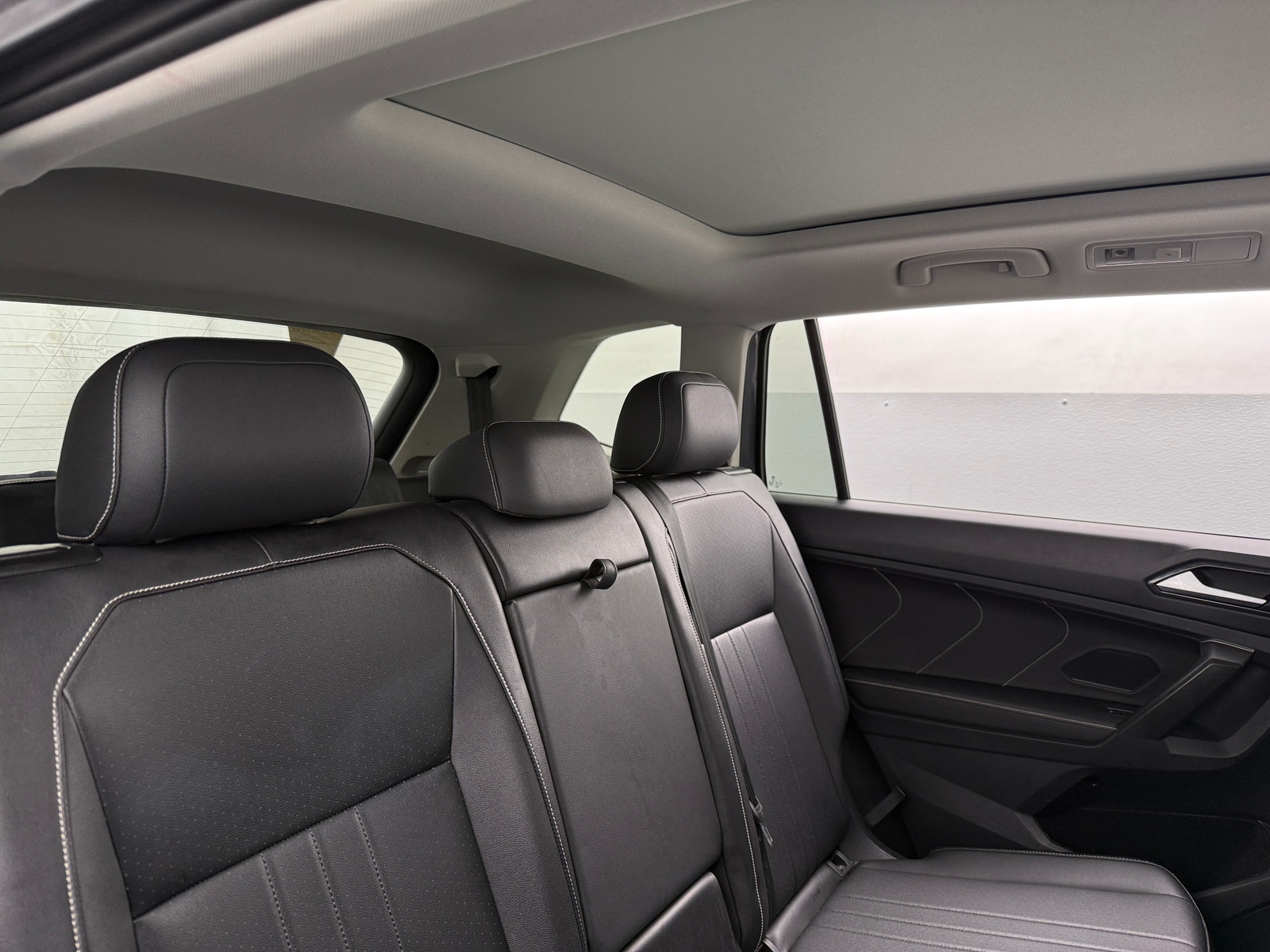 Thumbnail: 2024 Volkswagen Tiguan - 5