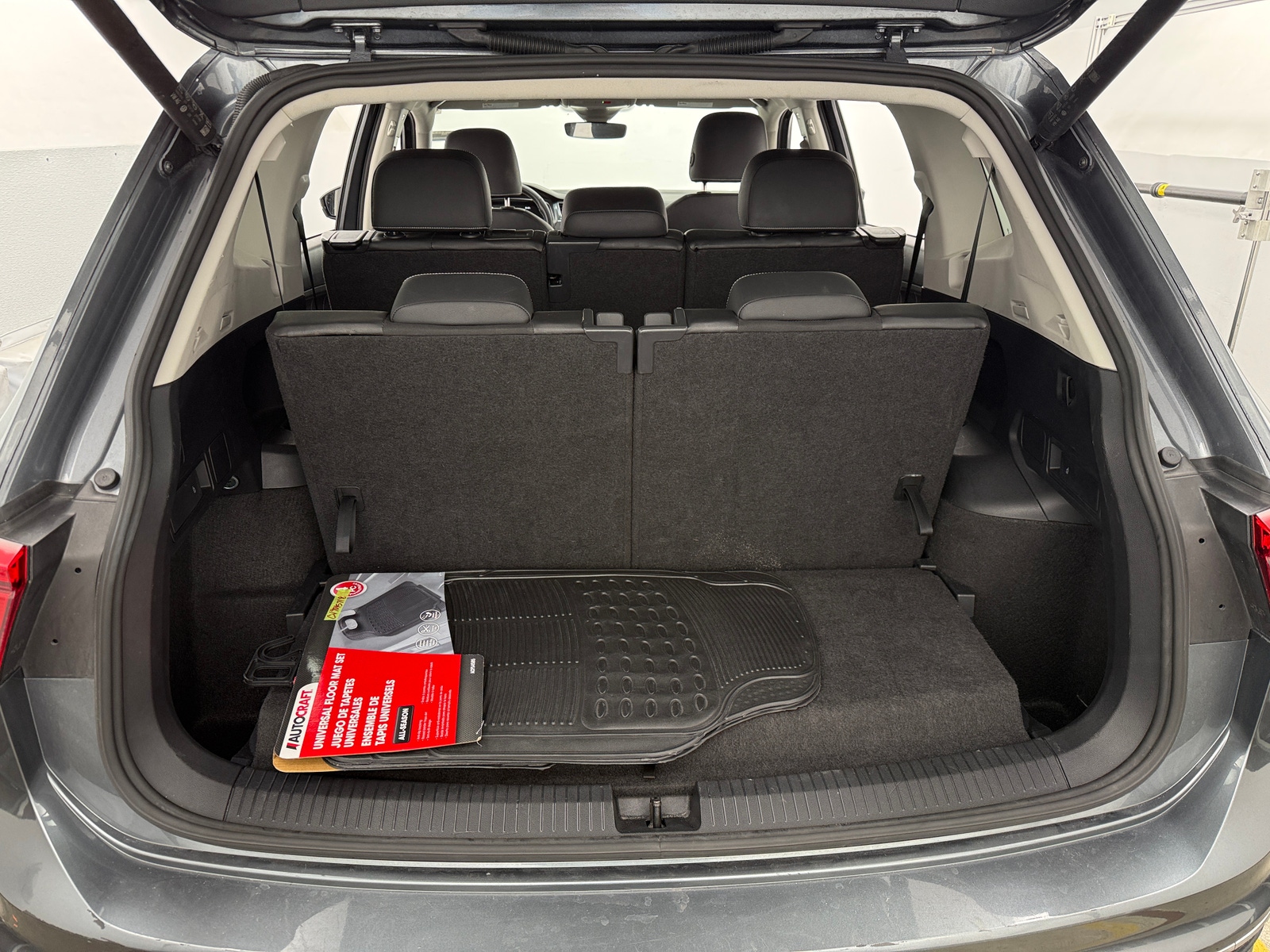 Thumbnail: 2024 Volkswagen Tiguan - 6