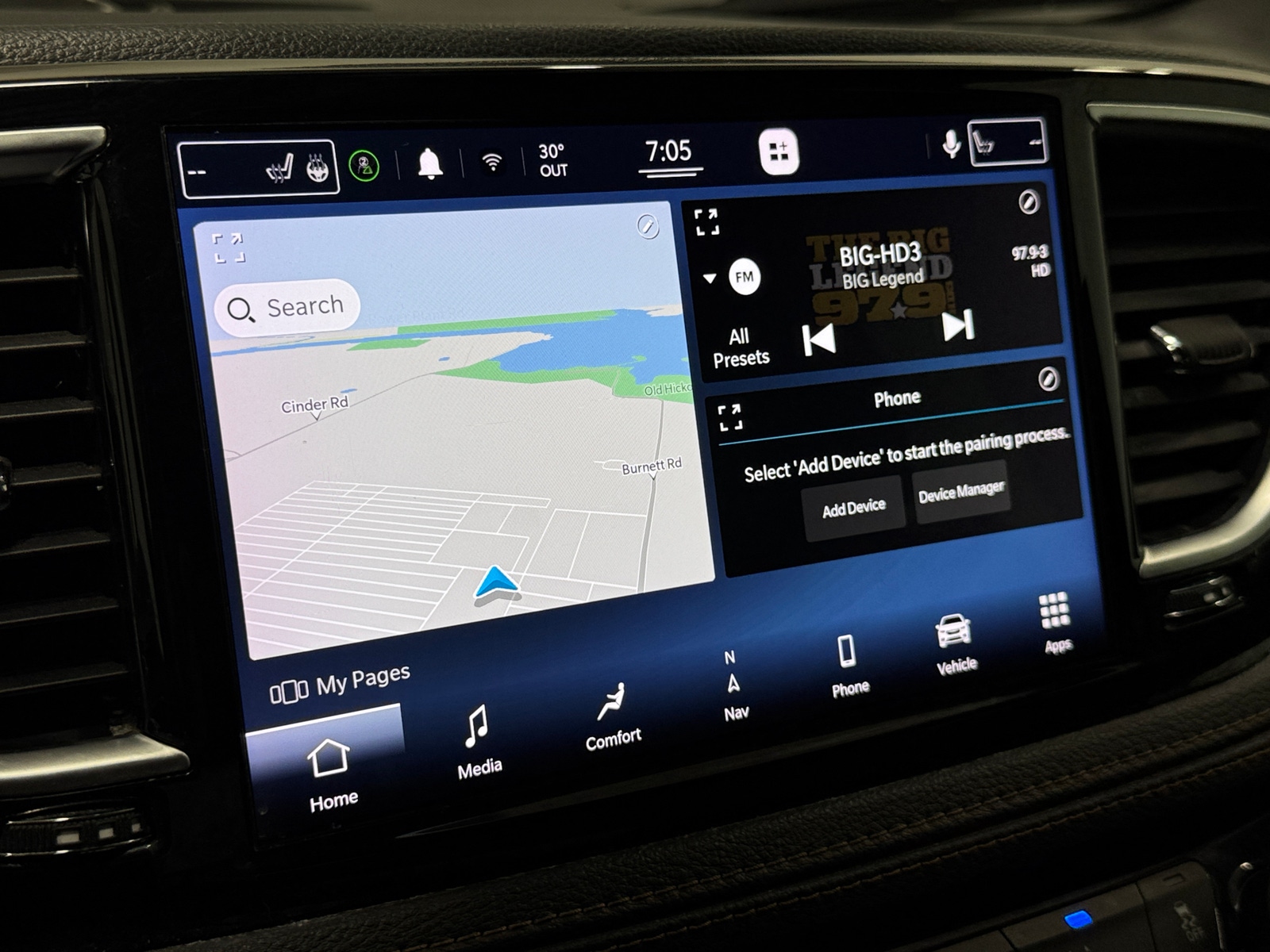 Thumbnail: 2021 Chrysler Pacifica - 3