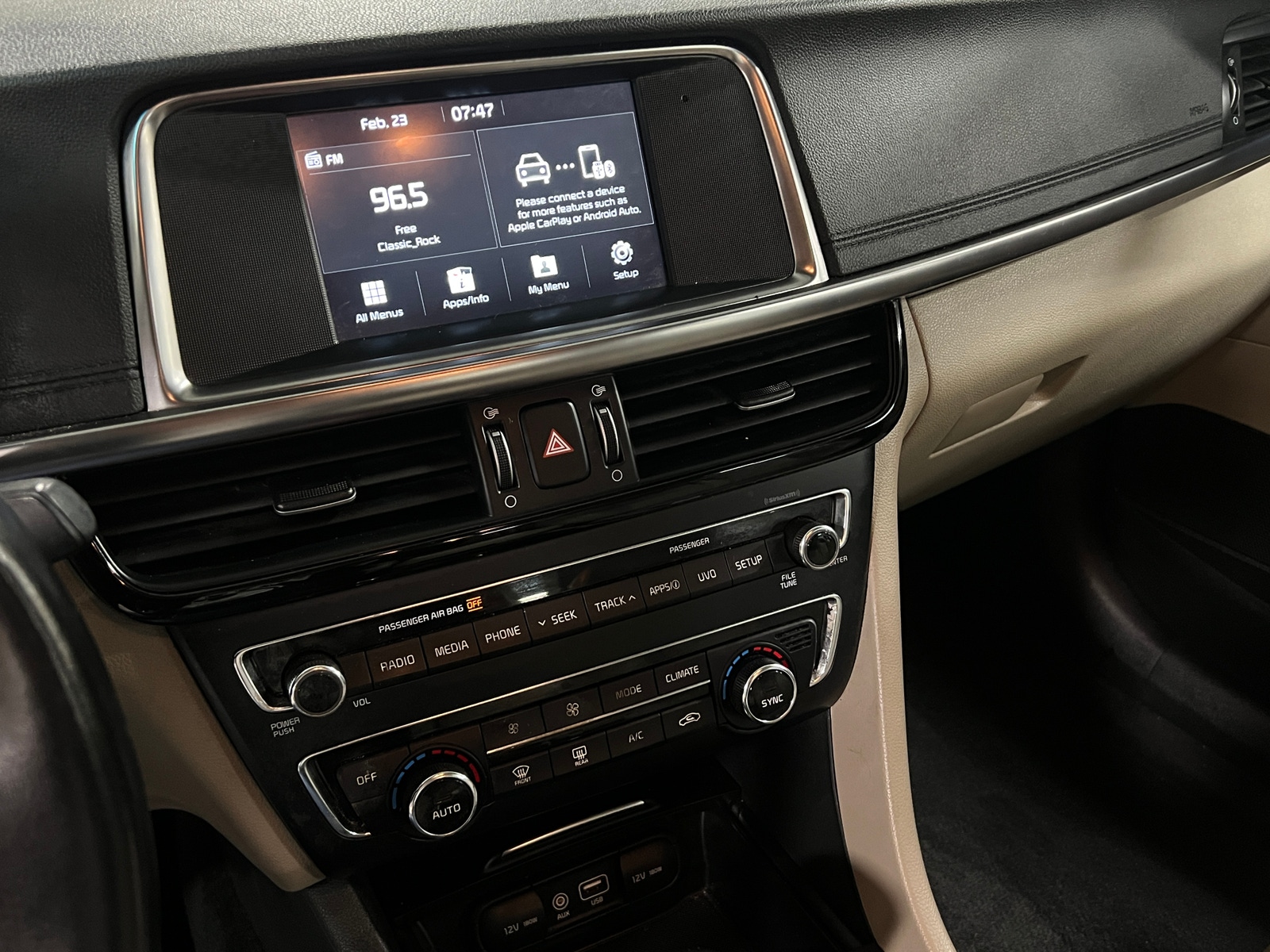 Thumbnail: 2018 Kia Optima - 3