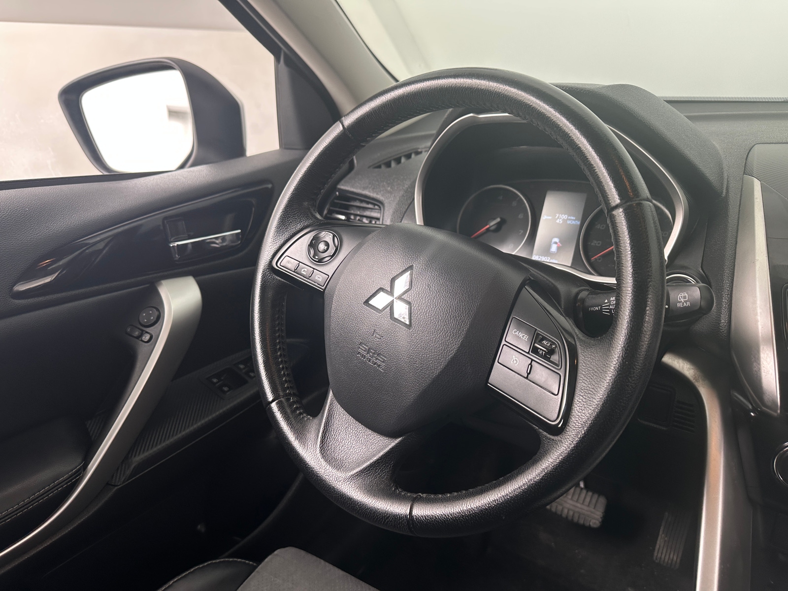 Thumbnail: 2023 Mitsubishi Eclipse Cross - 4