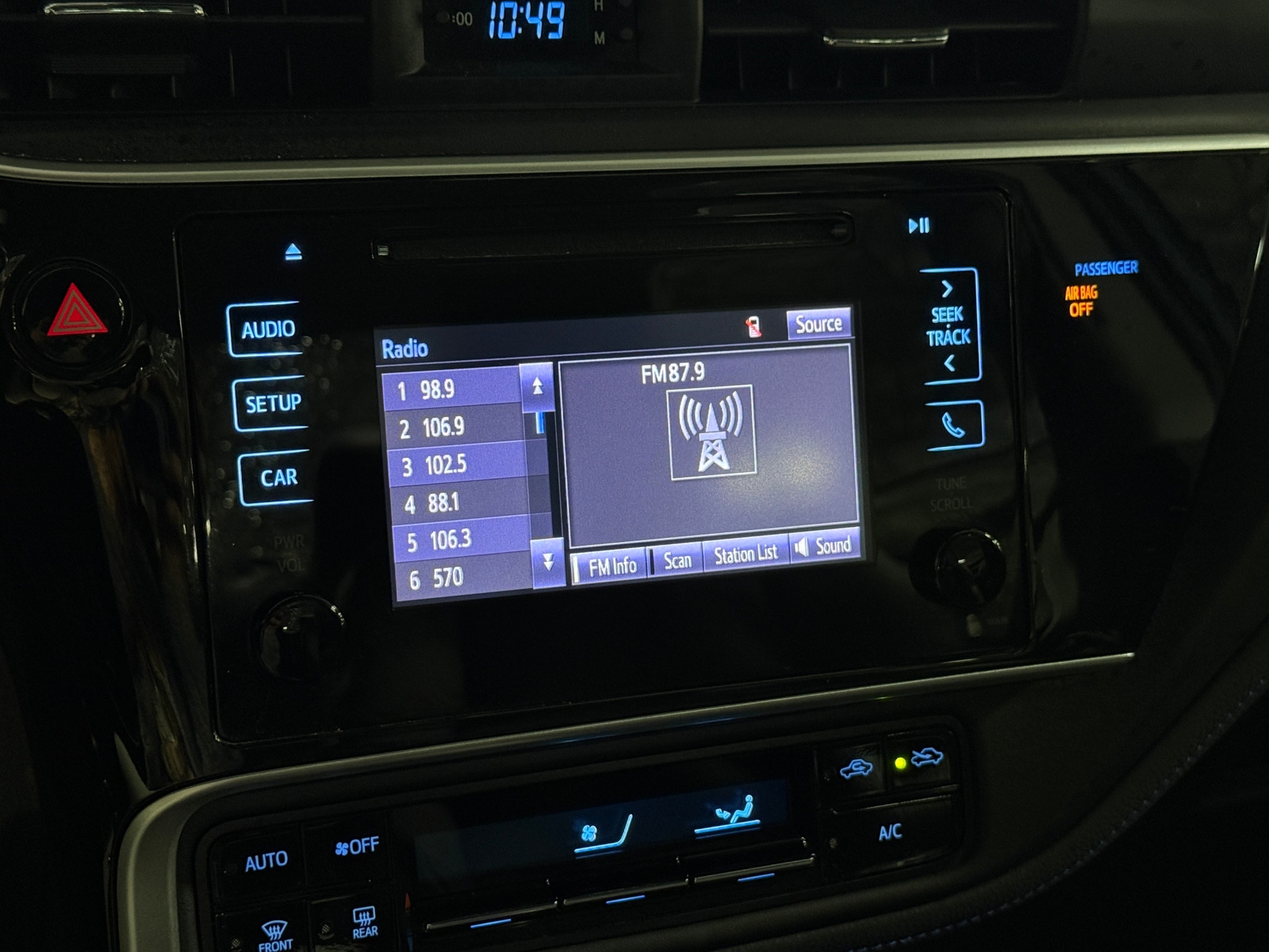 Thumbnail: 2019 Toyota Corolla - 3