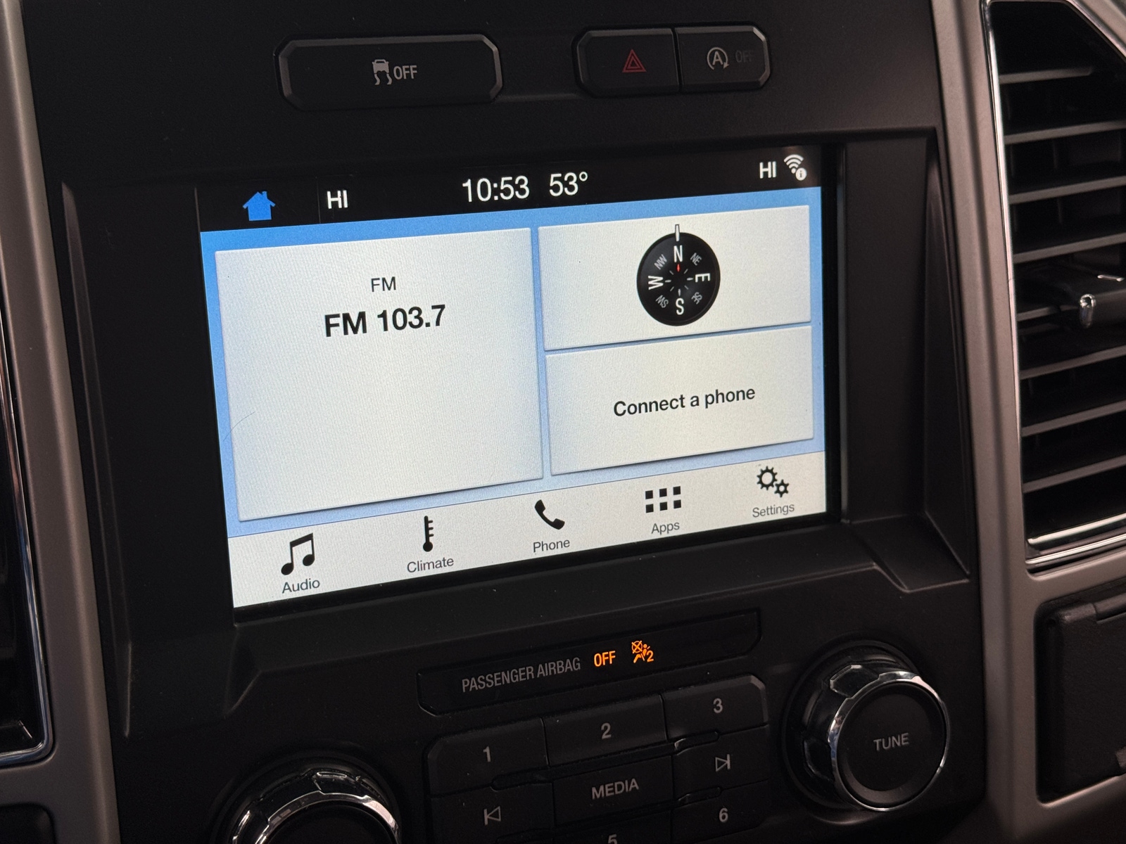 Thumbnail: 2018 Ford Econoline - 3