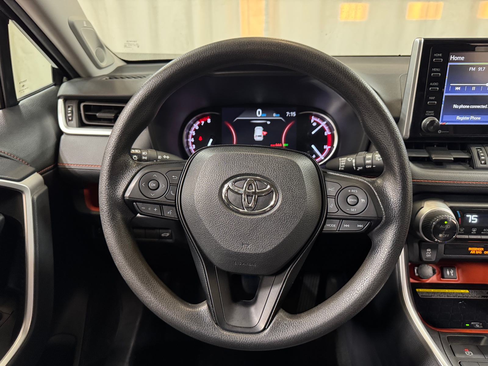 Thumbnail: 2019 Toyota RAV4 - 4