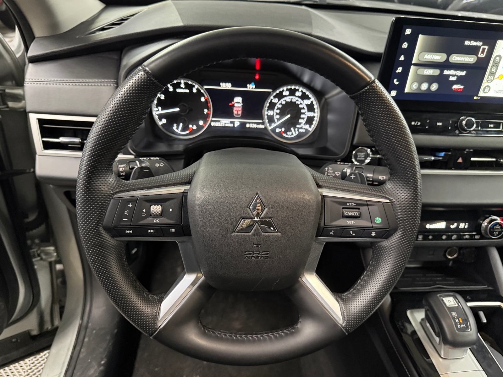 Thumbnail: 2025 Mitsubishi Outlander - 4