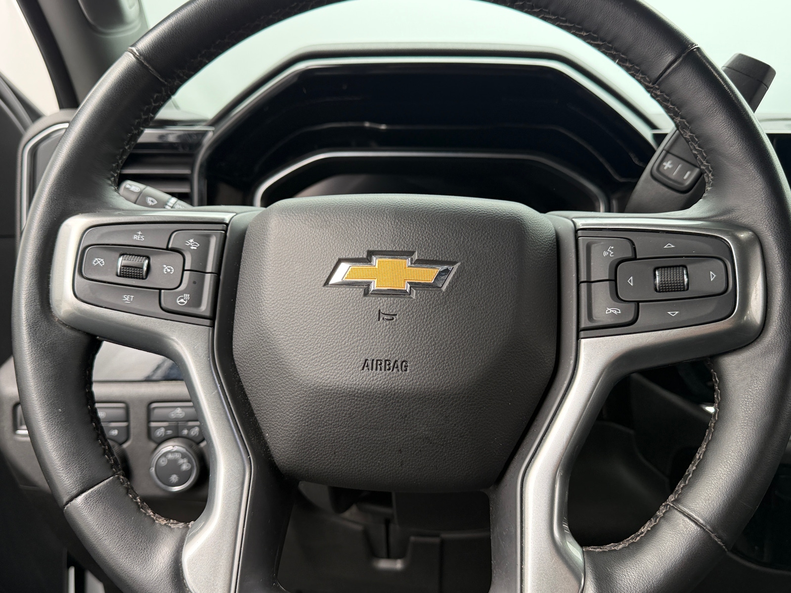 Thumbnail: 2023 Chevrolet Silverado 1500 - 5