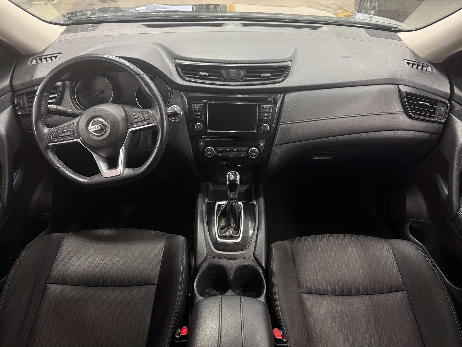 Thumbnail: 2018 Nissan Rogue - 3