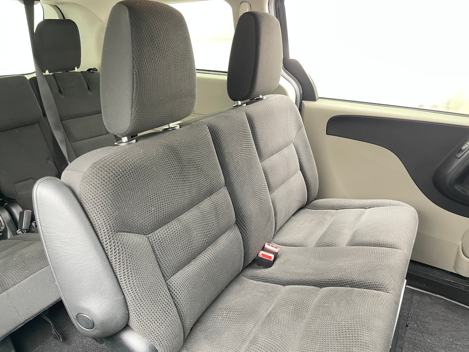 Thumbnail: 2017 Dodge Grand Caravan - 6