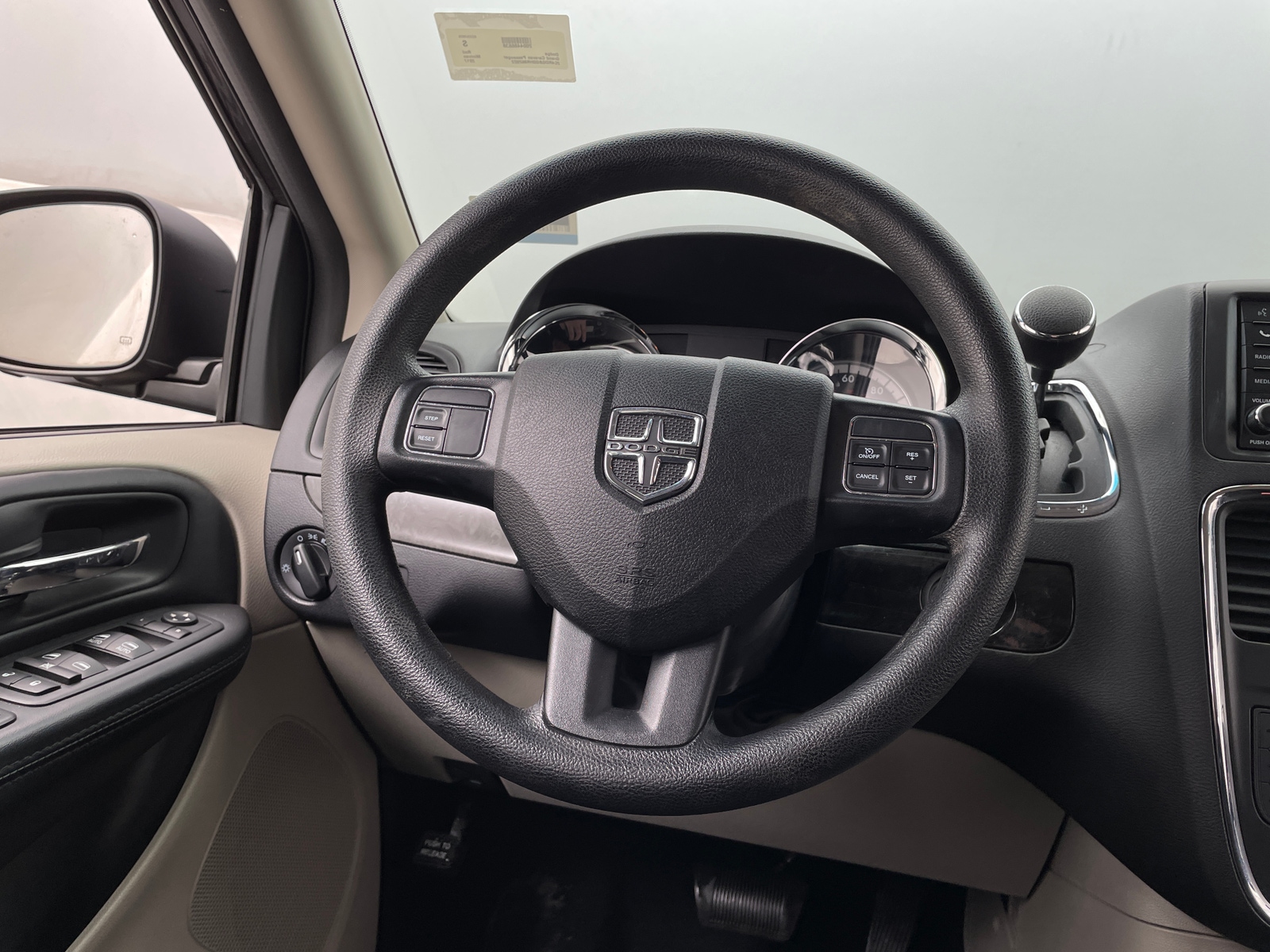 Thumbnail: 2017 Dodge Grand Caravan - 5