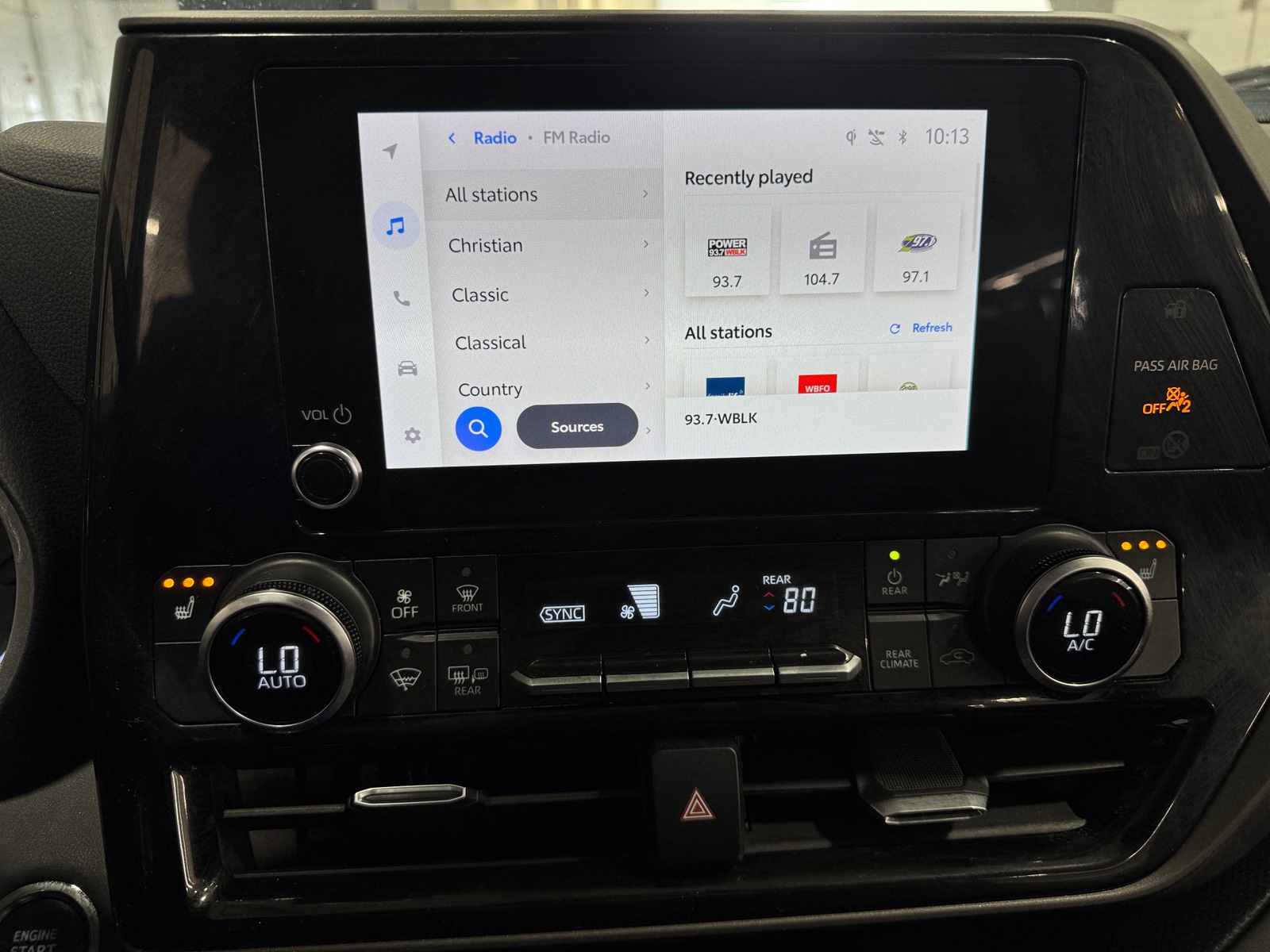 Thumbnail: 2023 Toyota Highlander - 3