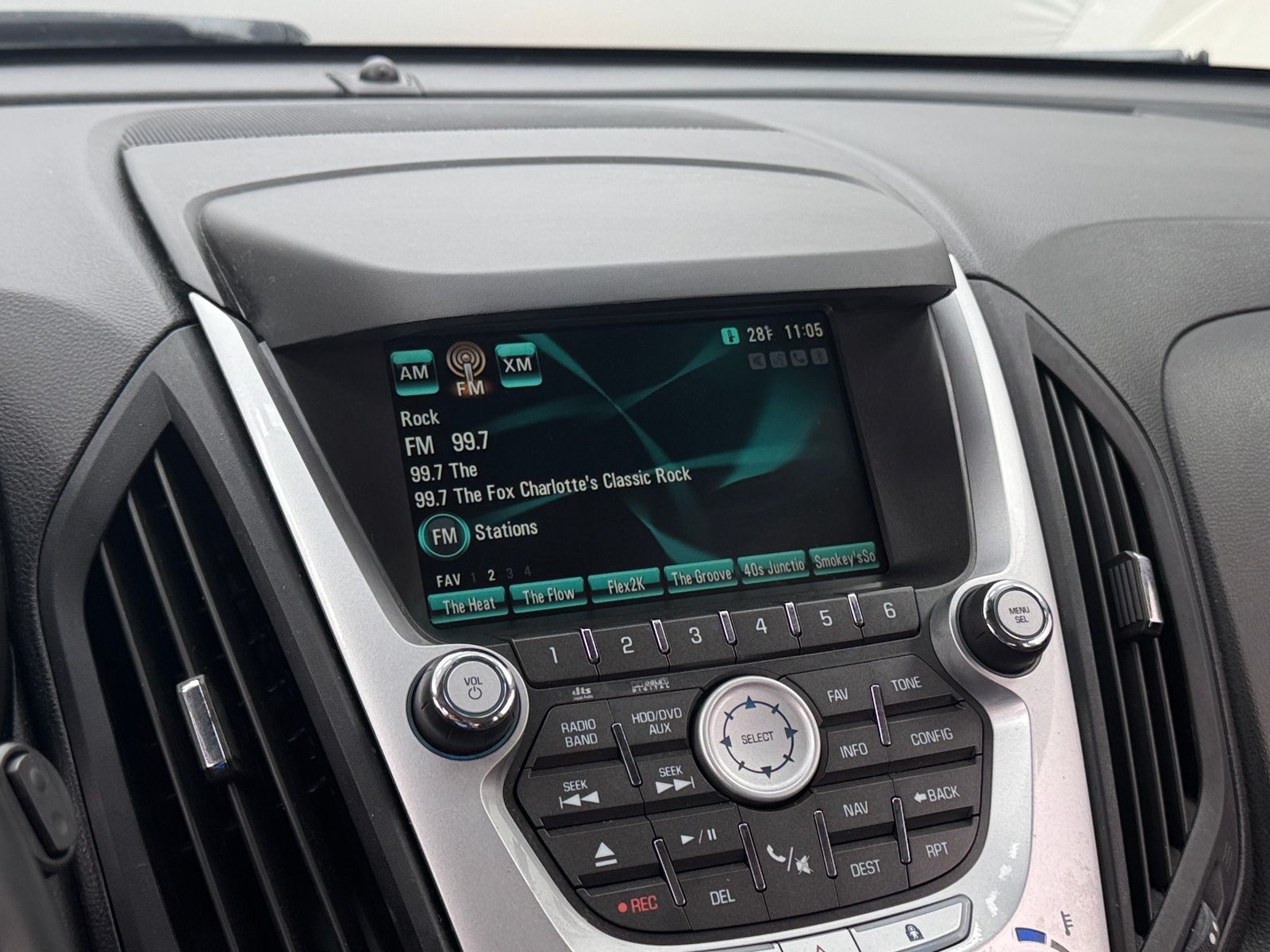 Thumbnail: 2011 Chevrolet Equinox - 4