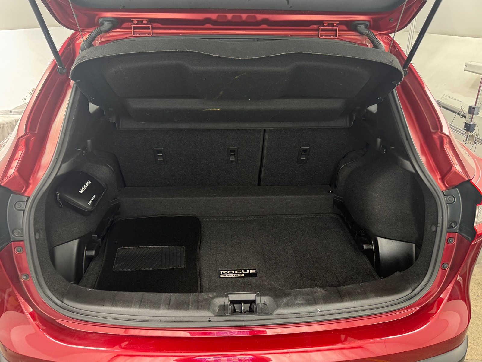 Thumbnail: 2020 Nissan Rogue Sport - 7