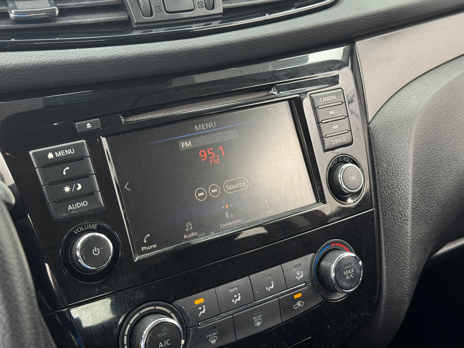 Thumbnail: 2020 Nissan Rogue Sport - 4