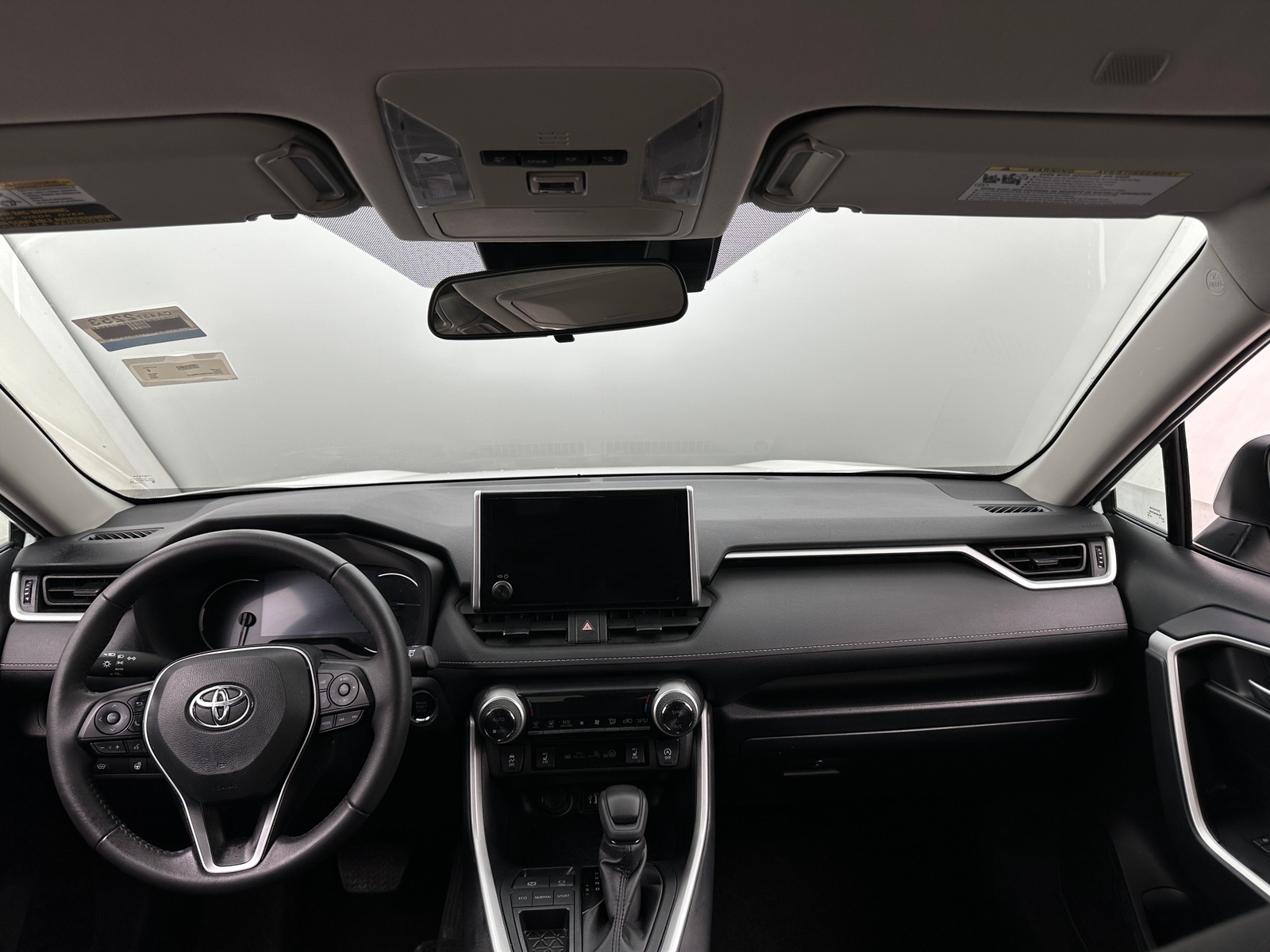 Thumbnail: 2025 Toyota RAV4 - 3