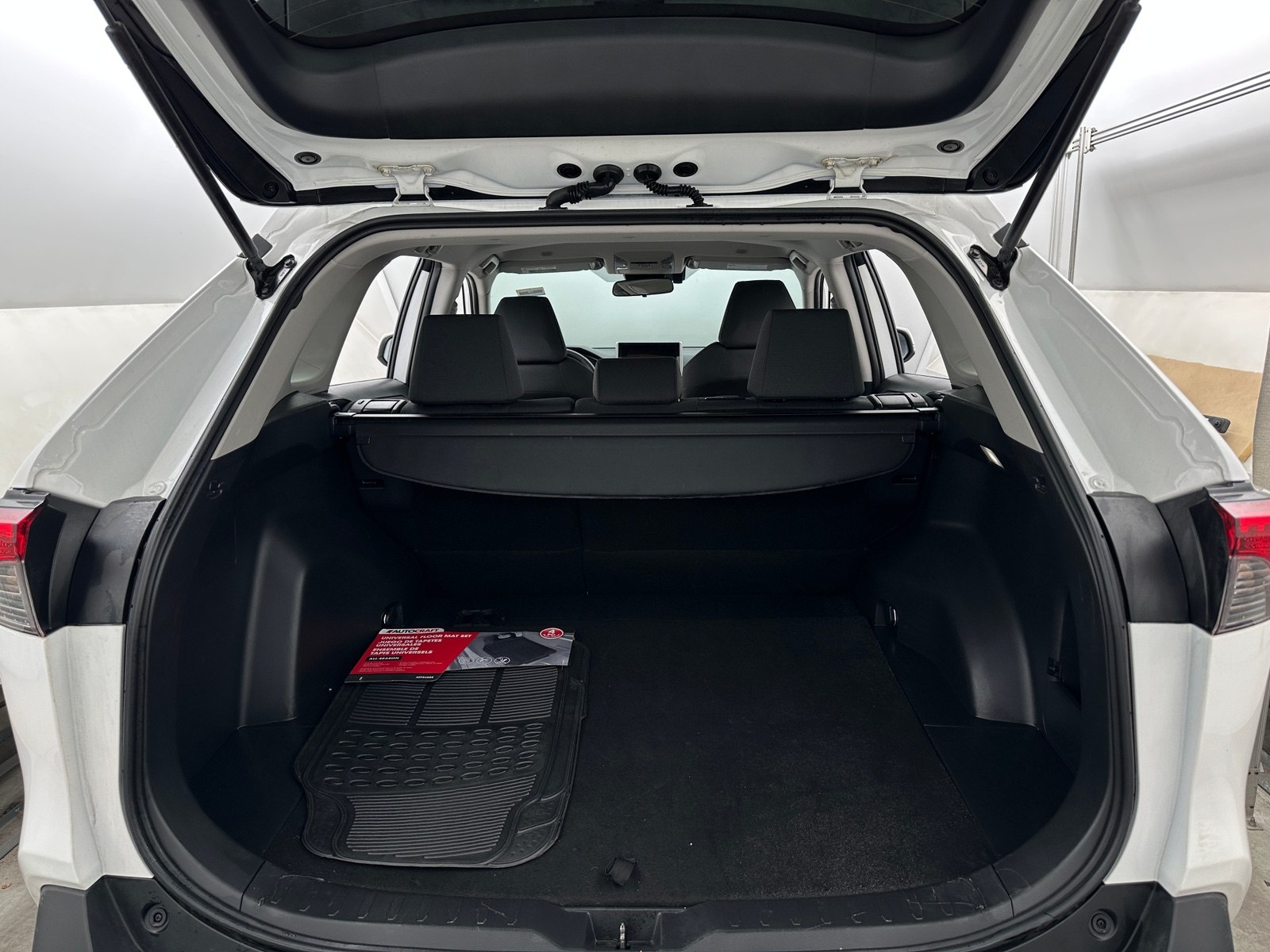 Thumbnail: 2025 Toyota RAV4 - 7