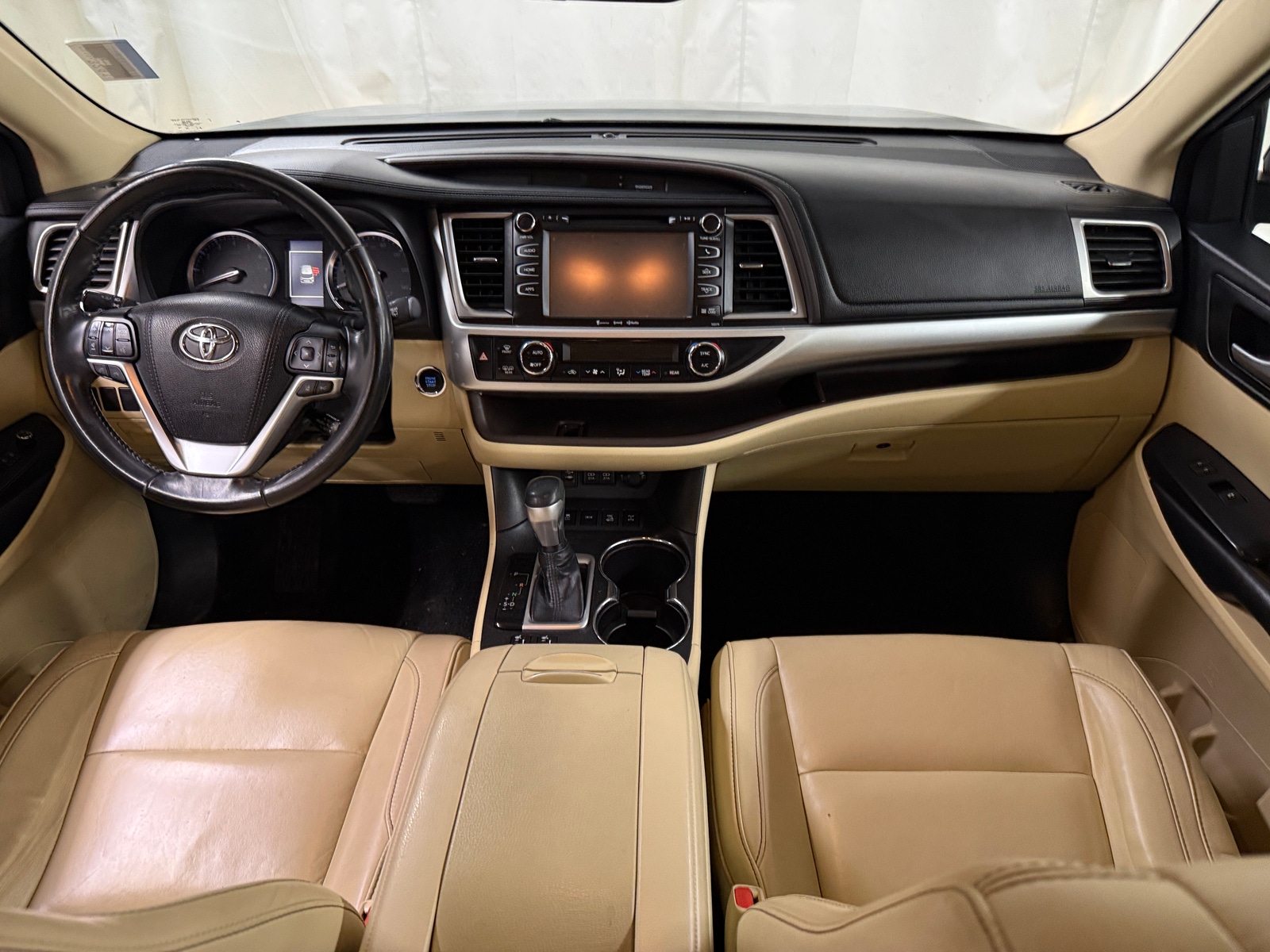 Thumbnail: 2018 Toyota Highlander - 2