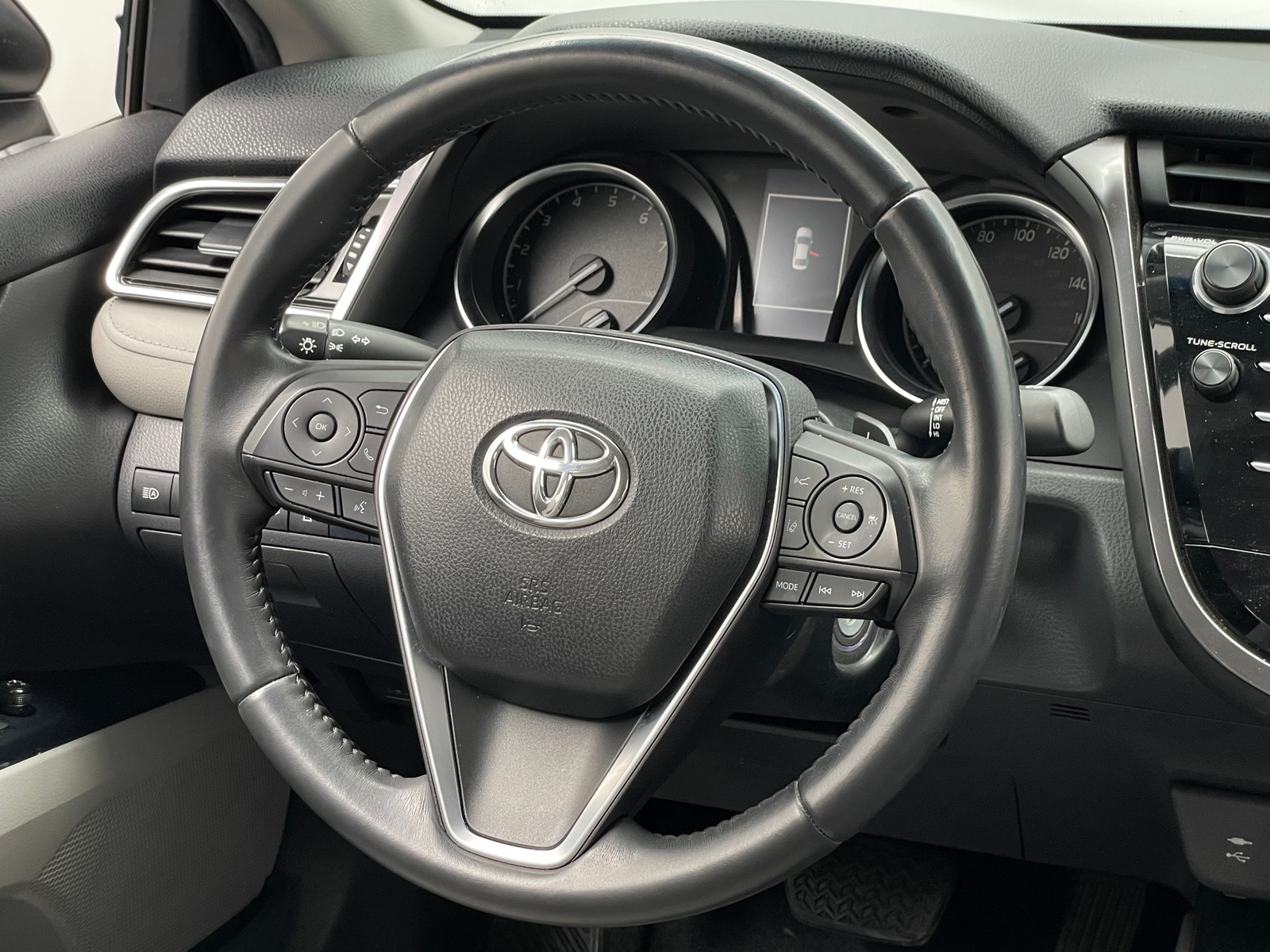 Thumbnail: 2018 Toyota Camry - 5