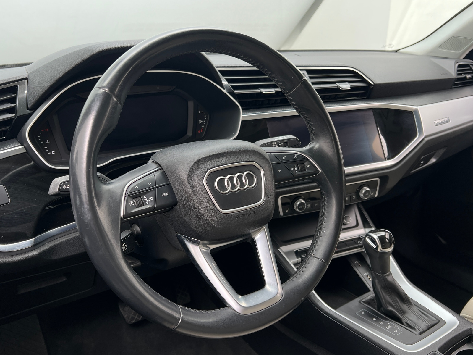 Thumbnail: 2020 Audi Q3 - 4