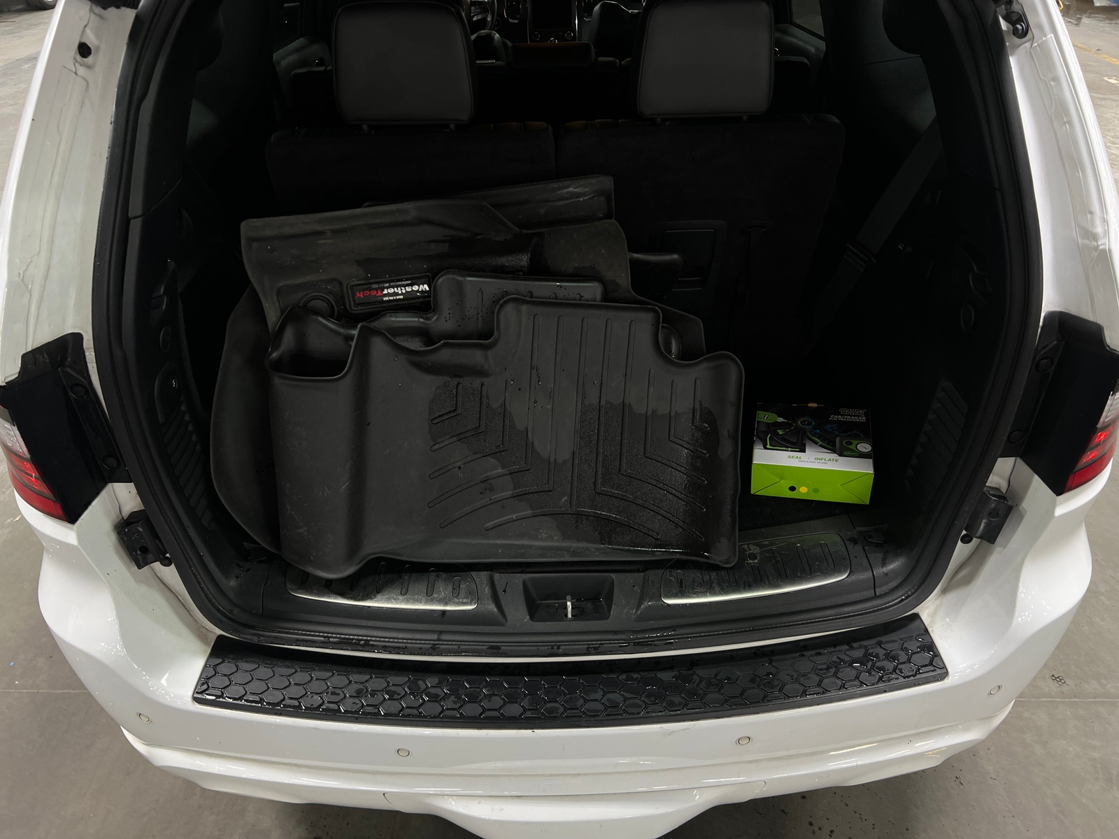 Thumbnail: 2020 Dodge Durango - 6