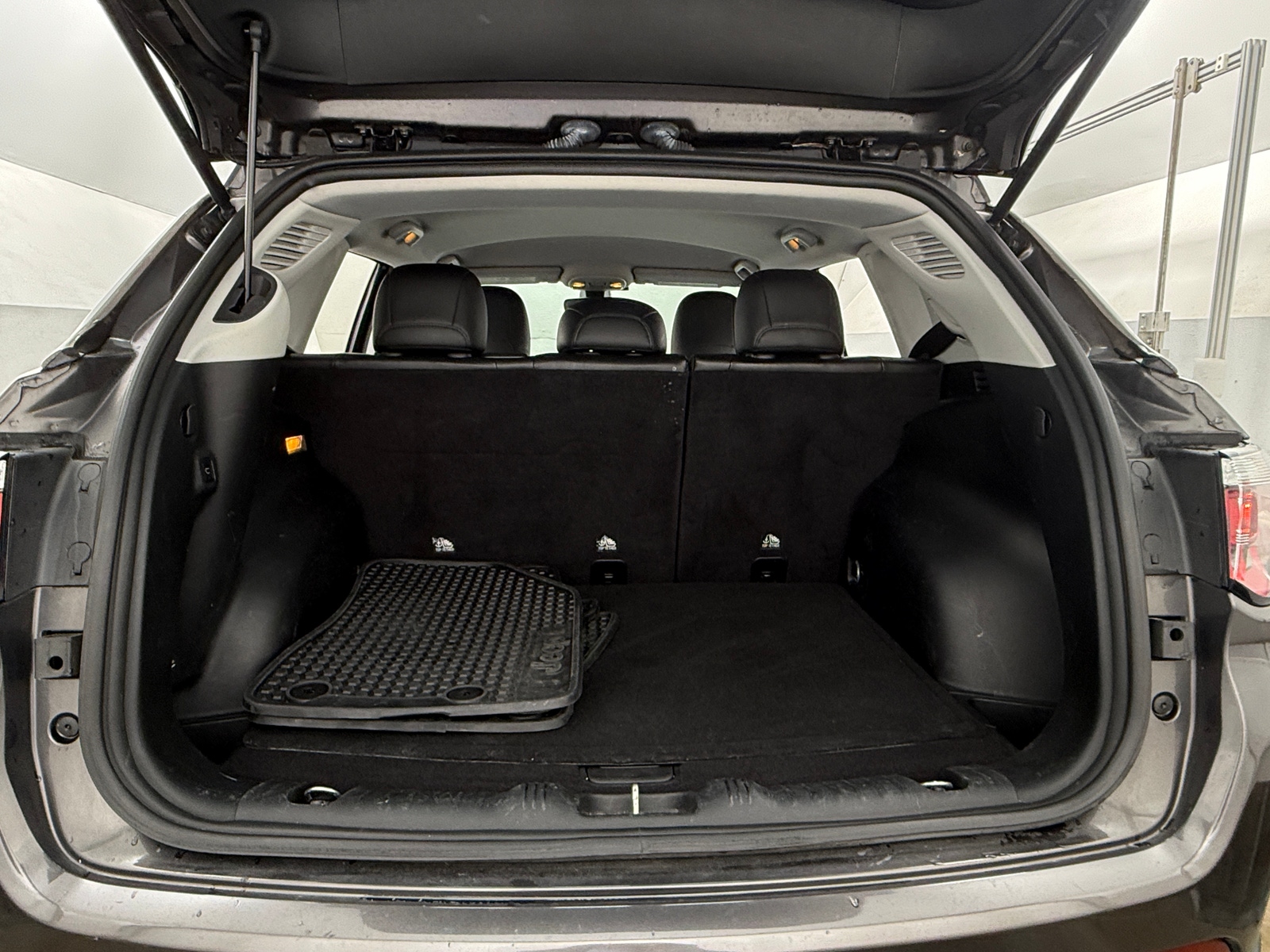 Thumbnail: 2019 Jeep Compass - 7