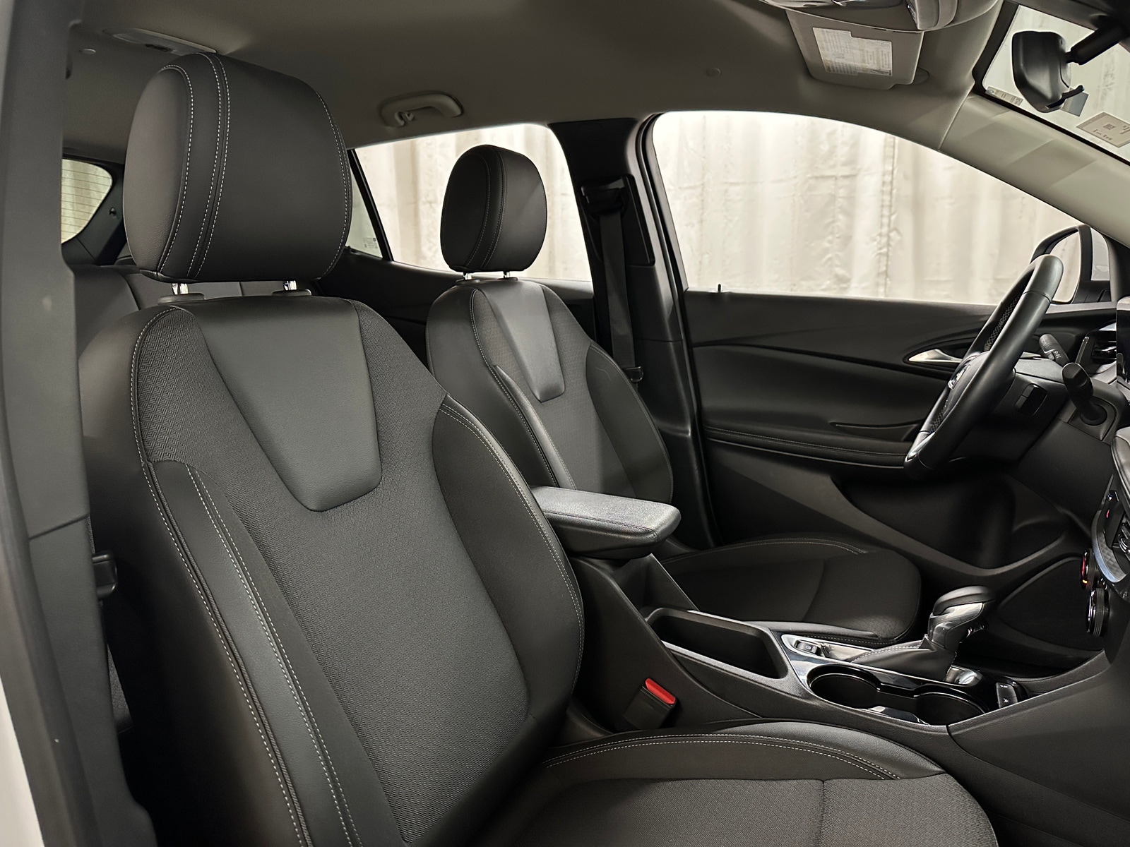 Thumbnail: 2025 Buick Encore GX - 2