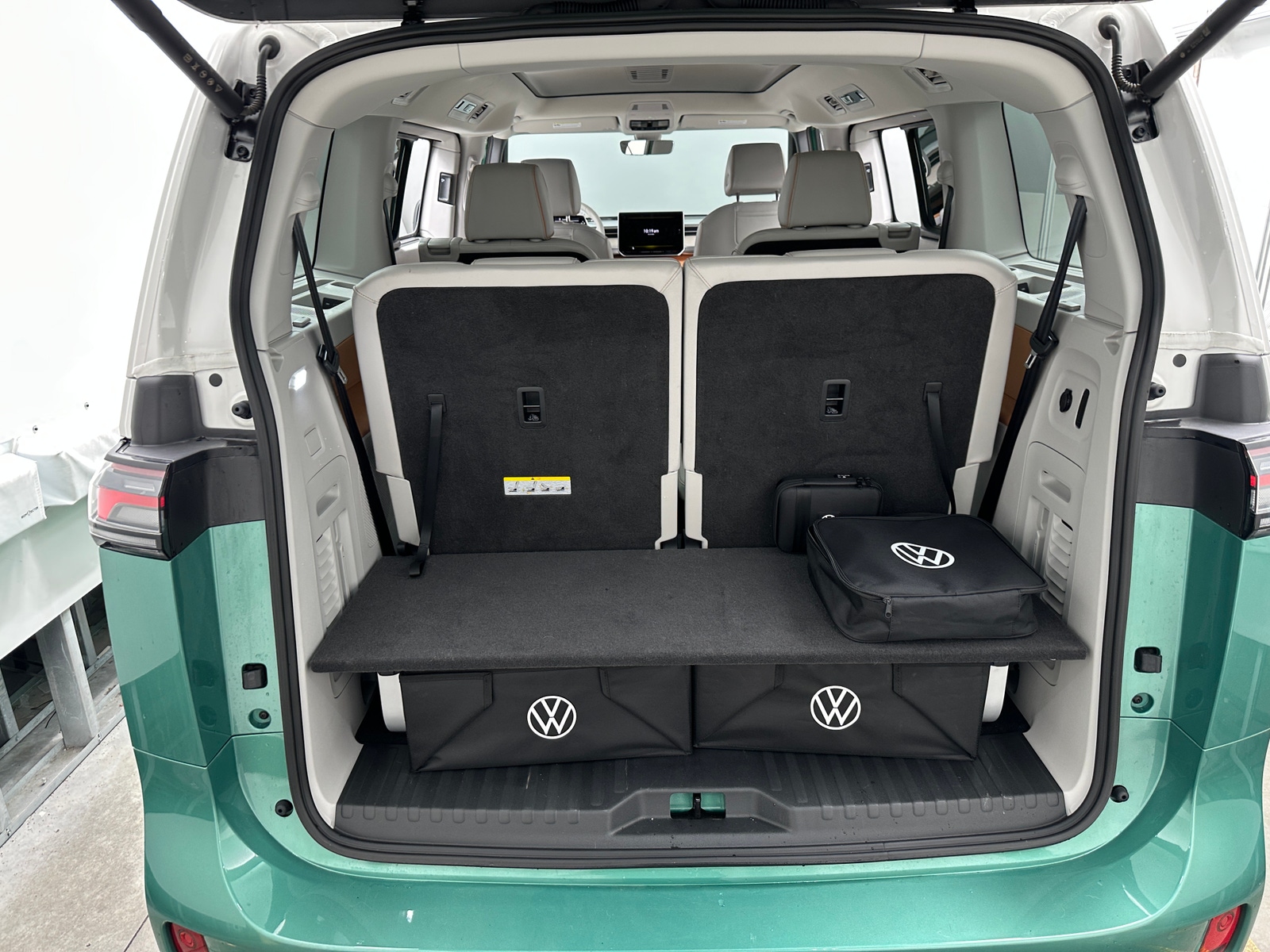 Thumbnail: 2025 Volkswagen ID.Buzz - 6