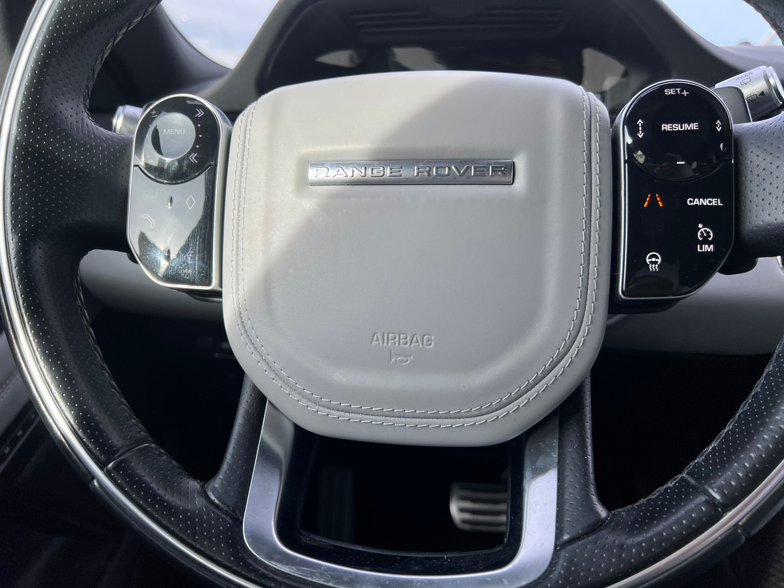 Thumbnail: 2020 Land Rover Range Rover Evoque - 4